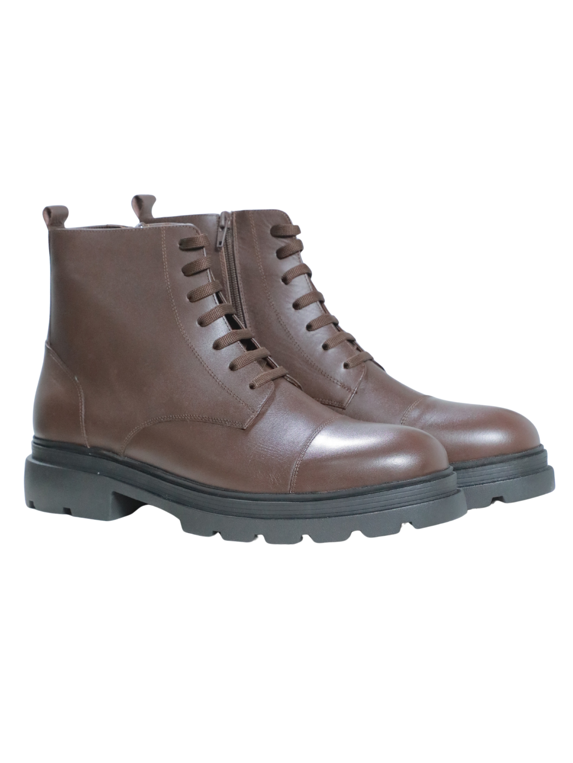 Brown Casual Boot With Side Zipper To Close