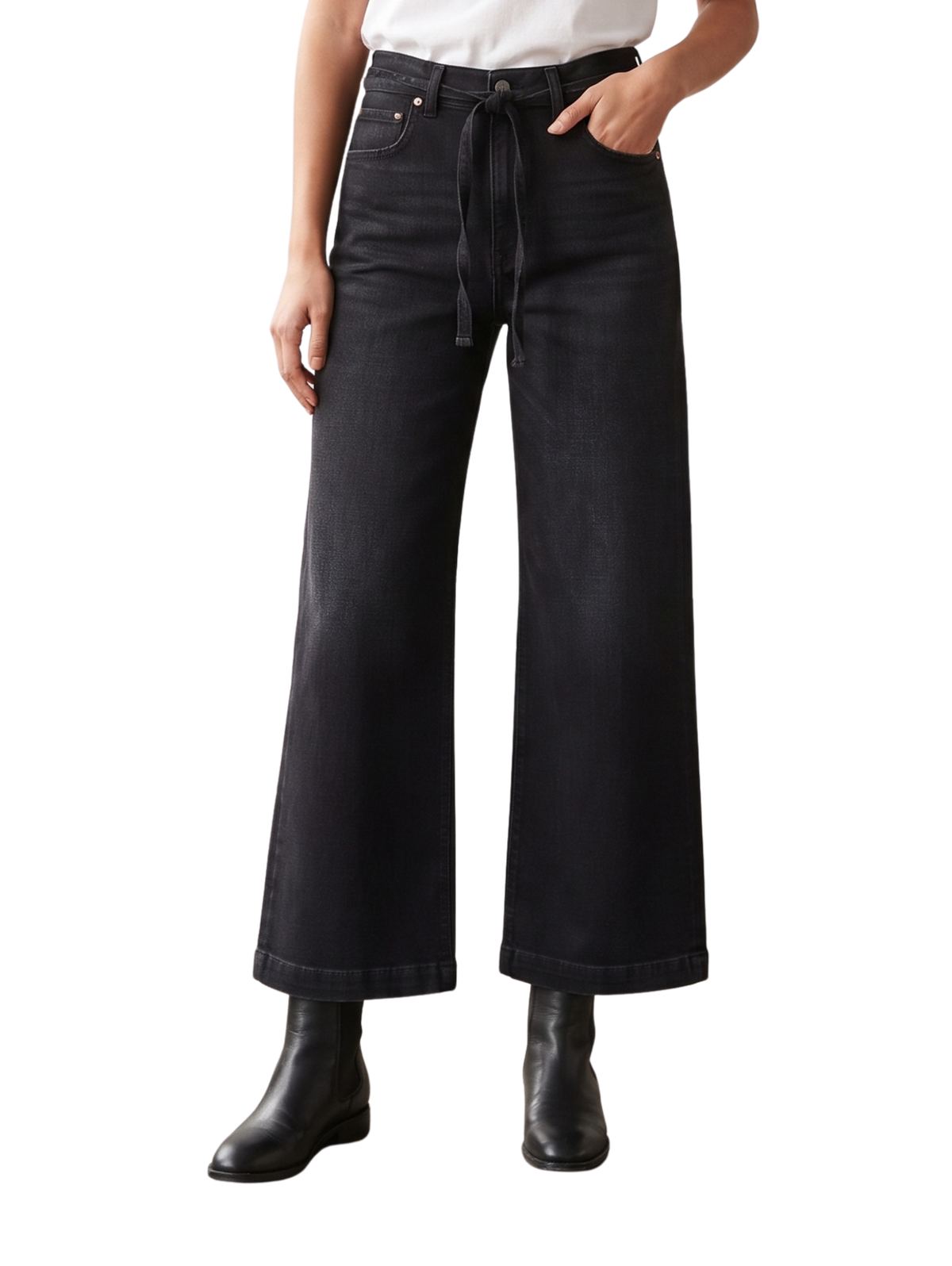 Black High-Waisted Wide-Leg Jeans