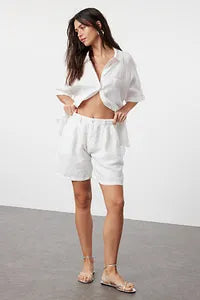 Trendyol Pleated High Waist White Linen Short