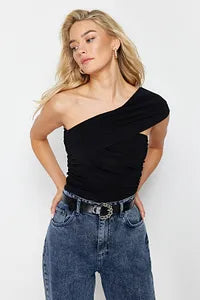 Trendyol Black One Shoulder Detailed Knitted Blouse