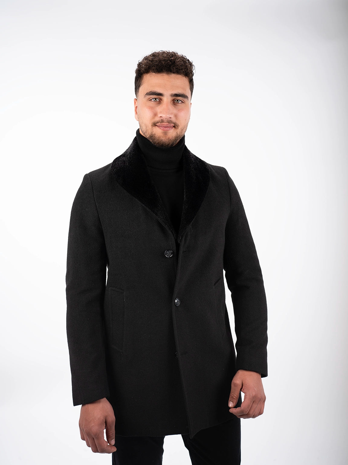 Classic Black Coat With Fure Collar