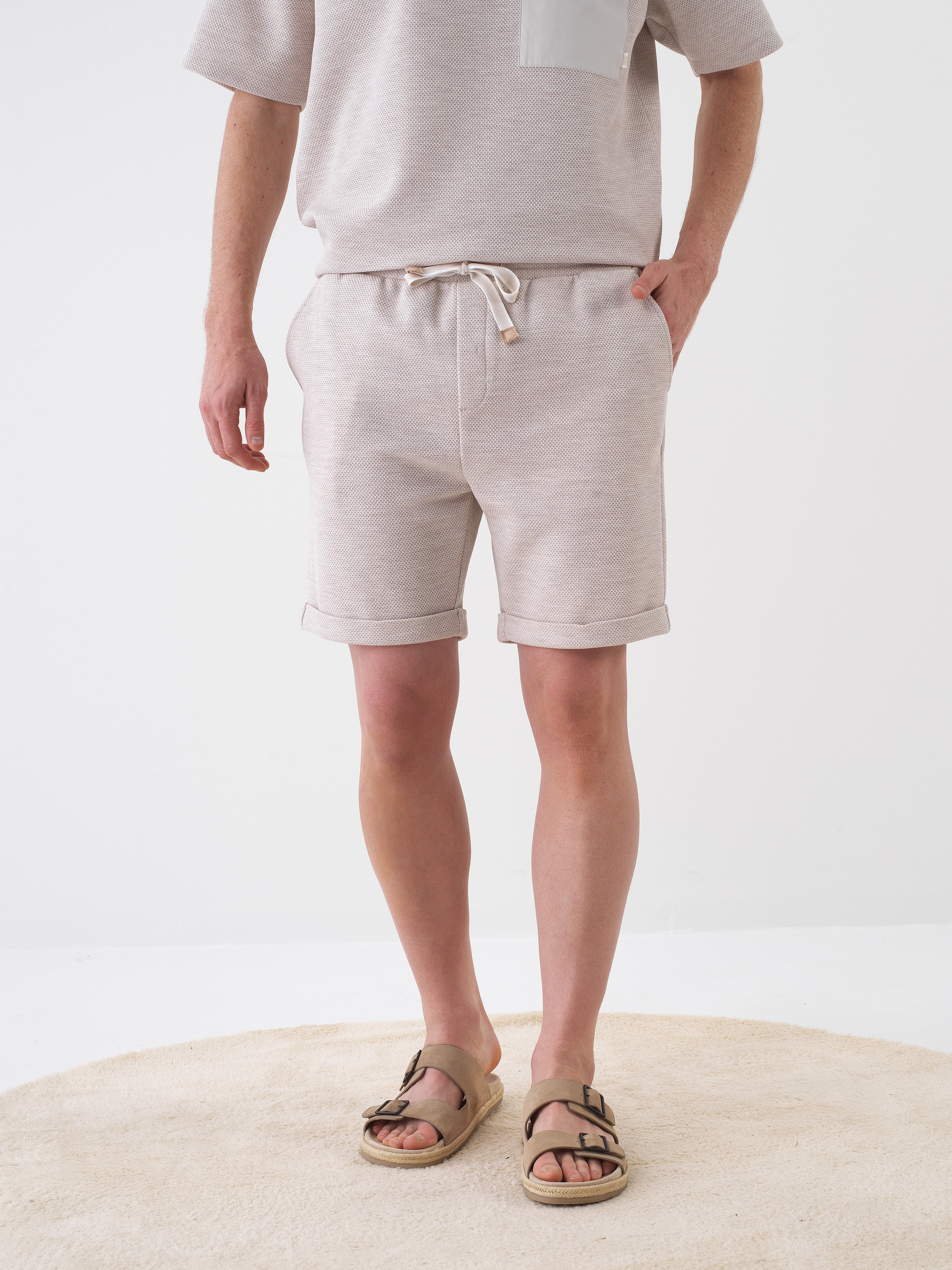 Xint Embroidery Beige Short