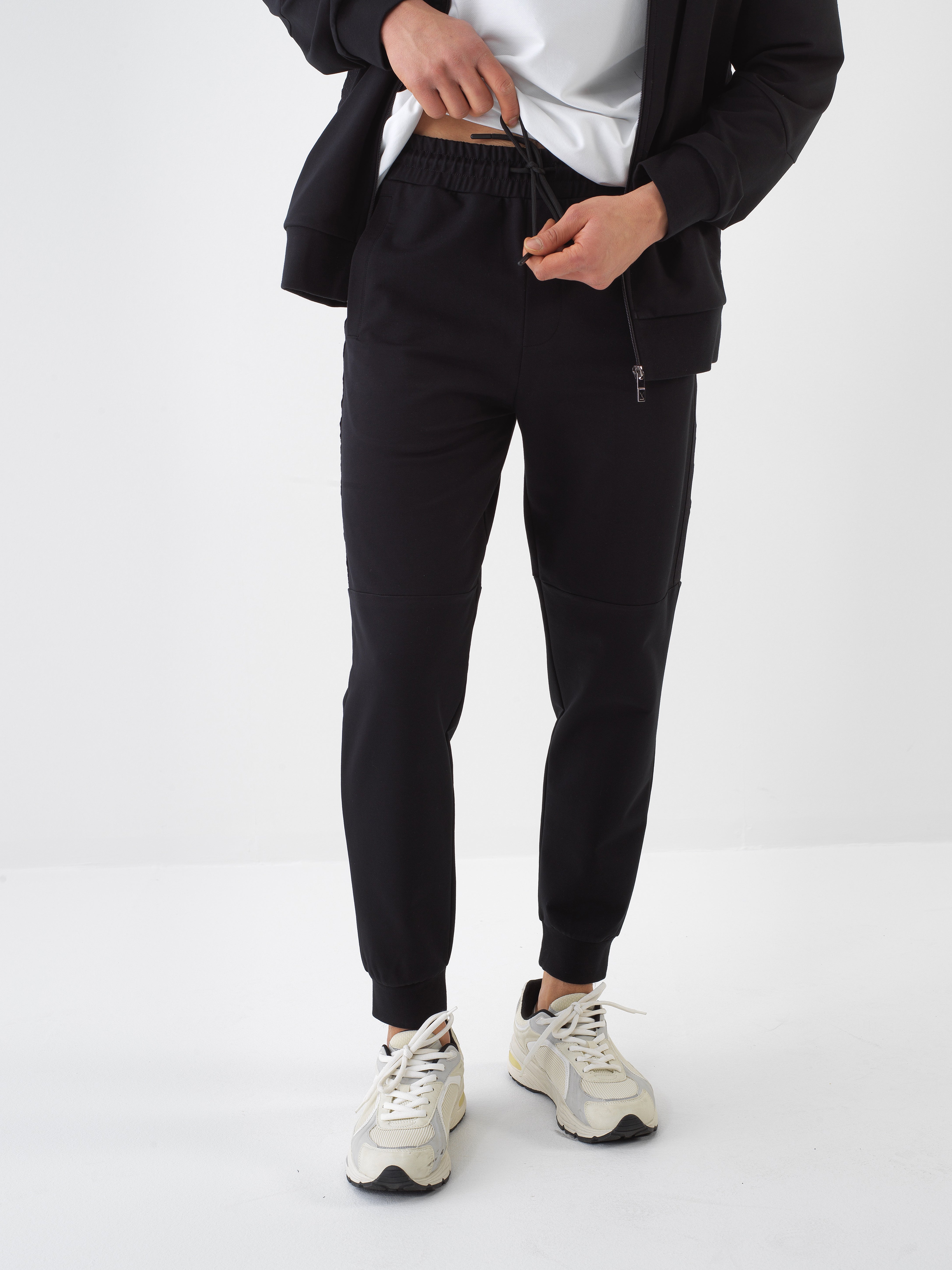 Xint Cotton Black Jogging