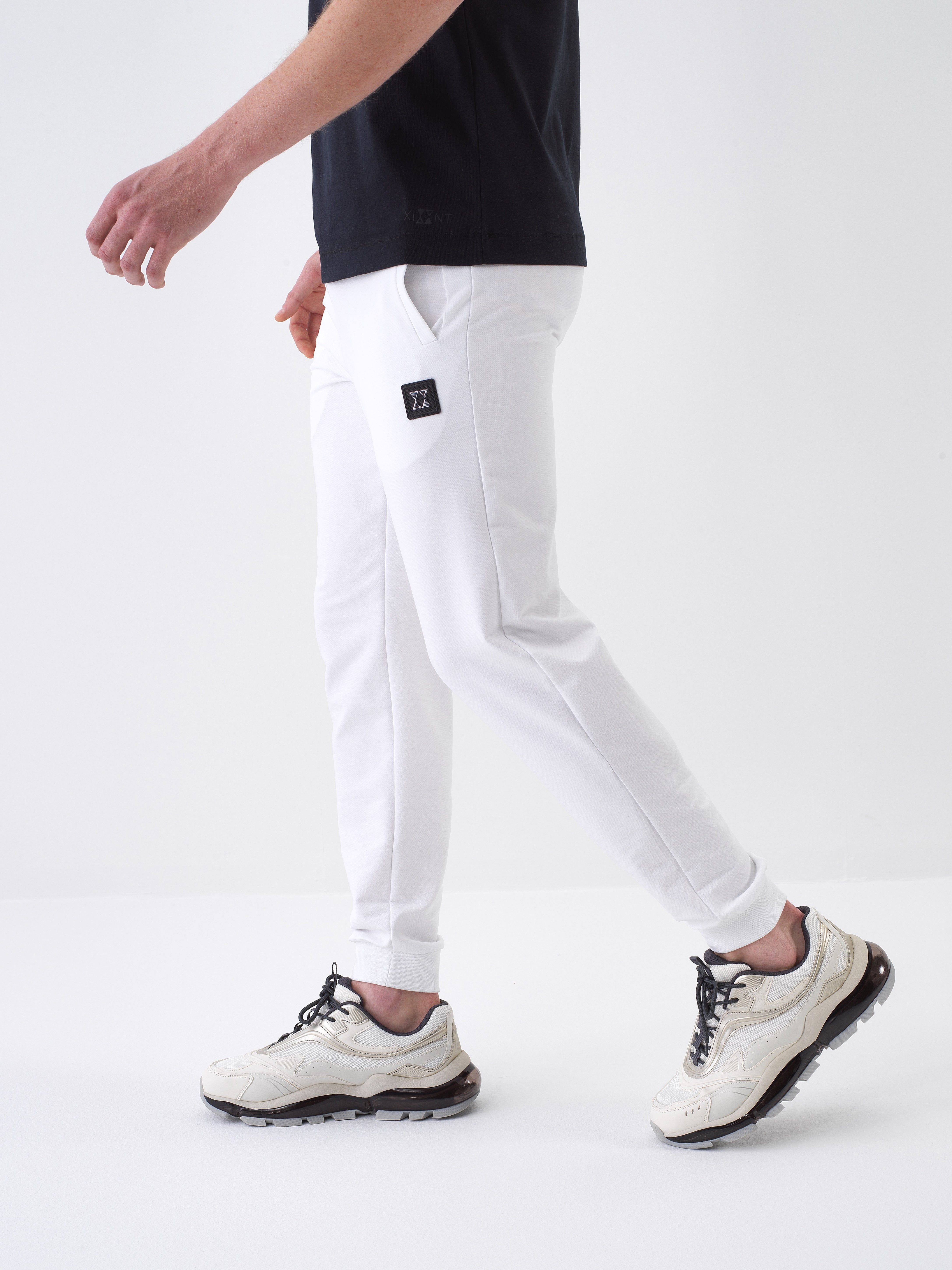 Xint White Cotton Jogging With Logo