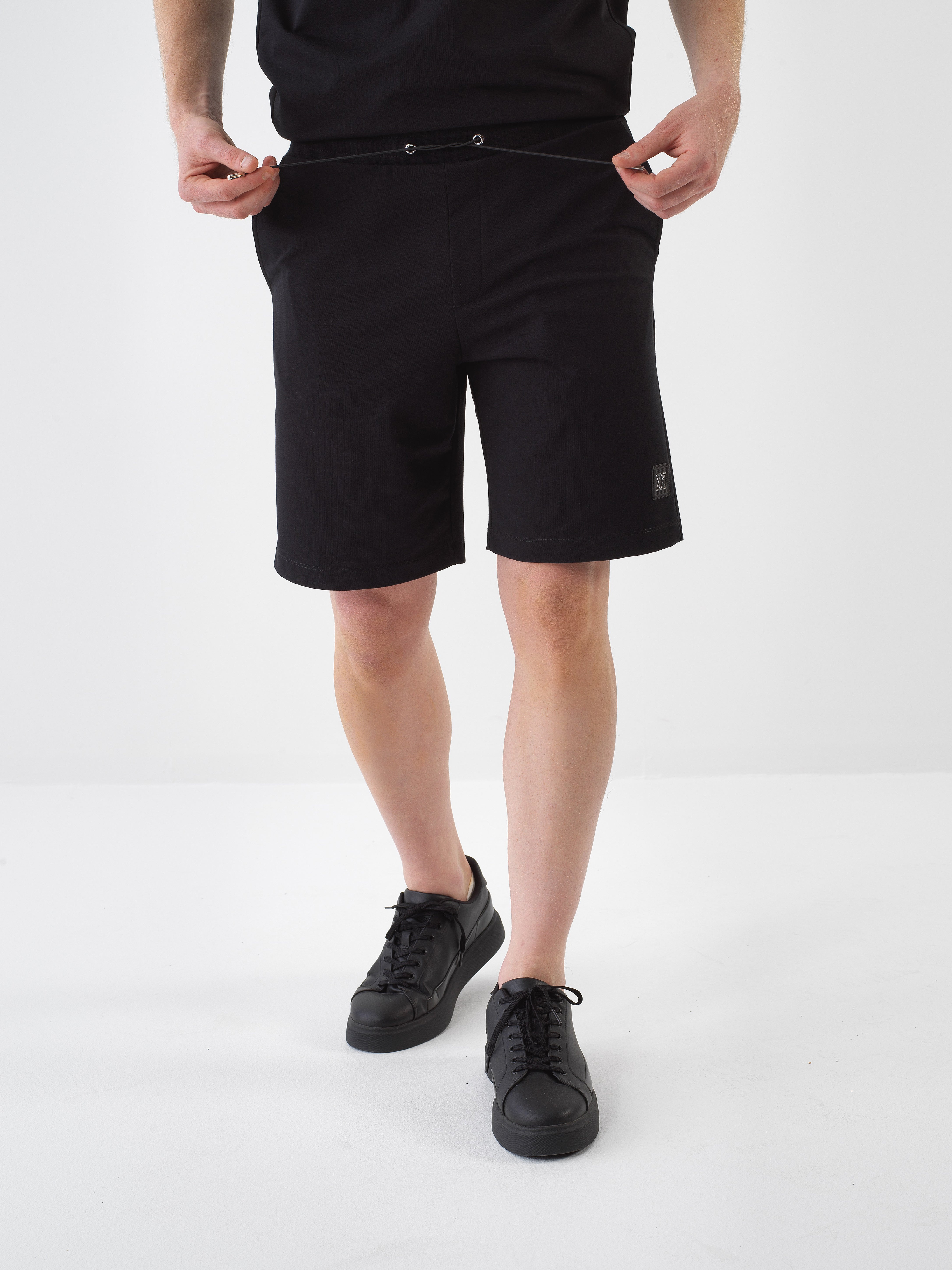 Xint Black Short With Elastic Waist