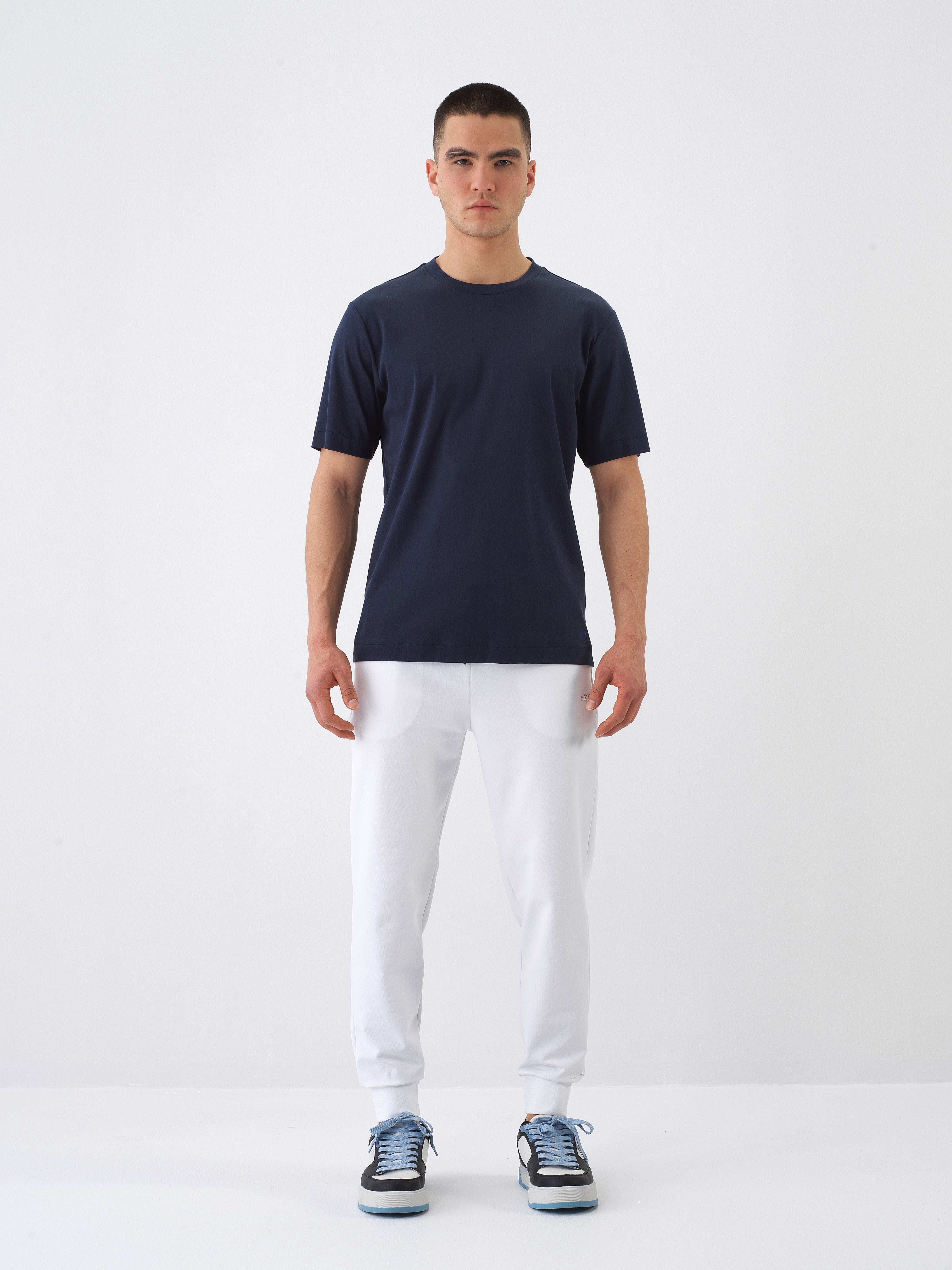 Xint White Jogging With Elastic Waist