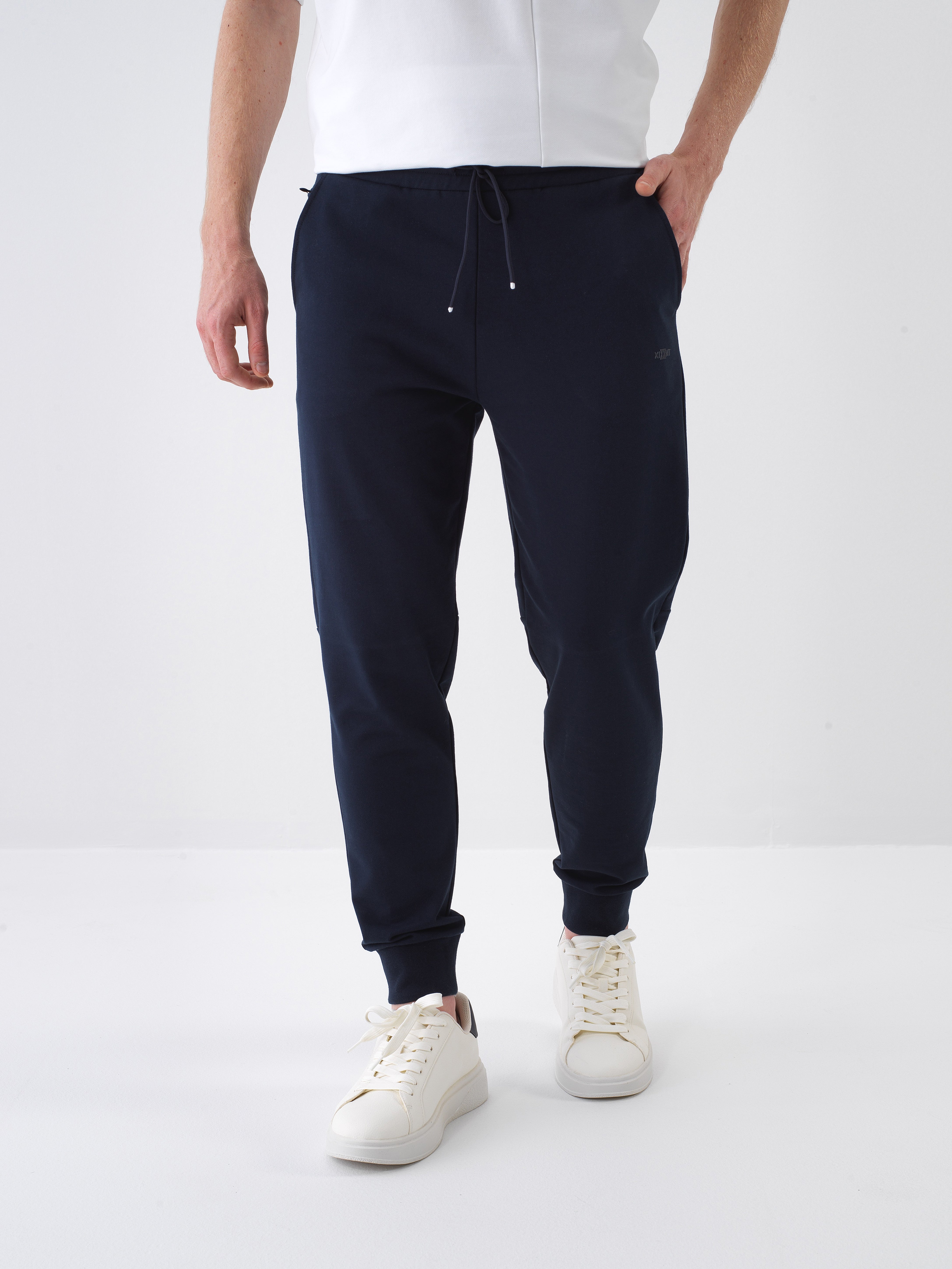 Xint Navy Jogging With Elastic Waist