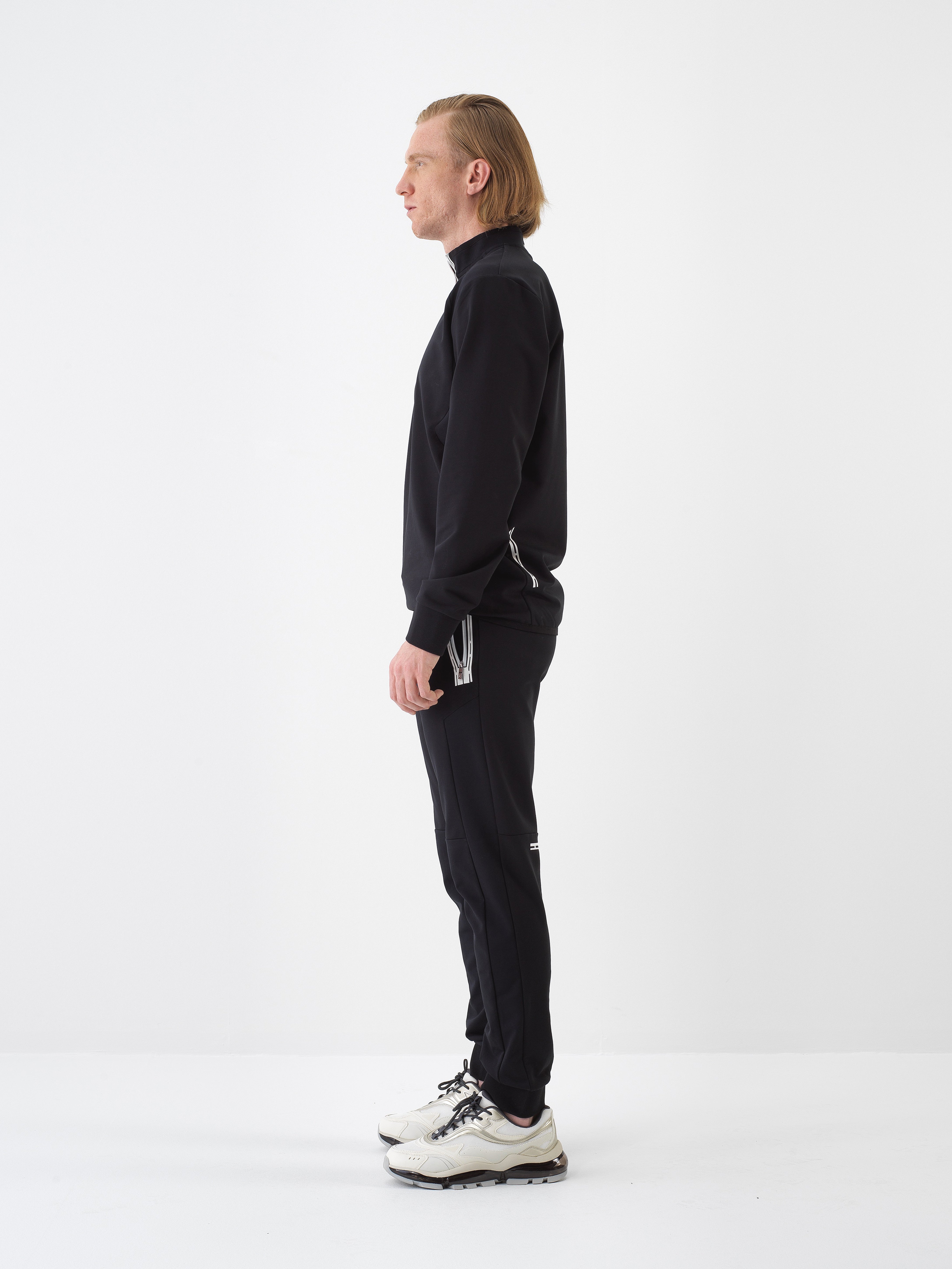 Xint Black Jogging With Zippered Closable Pockets