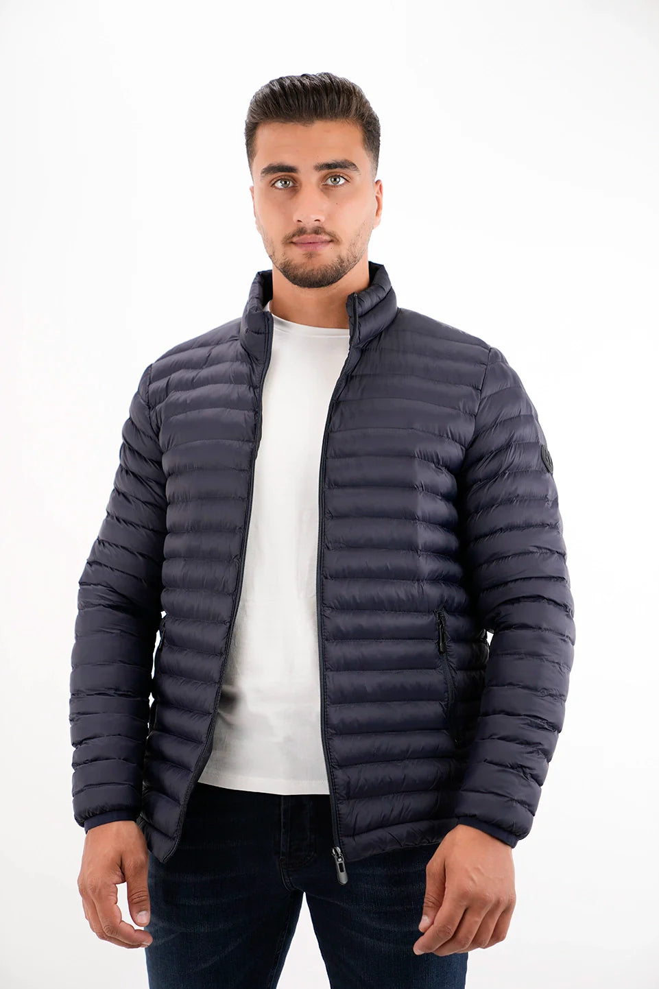 Navy Puffer Jacket With Zipper To Close