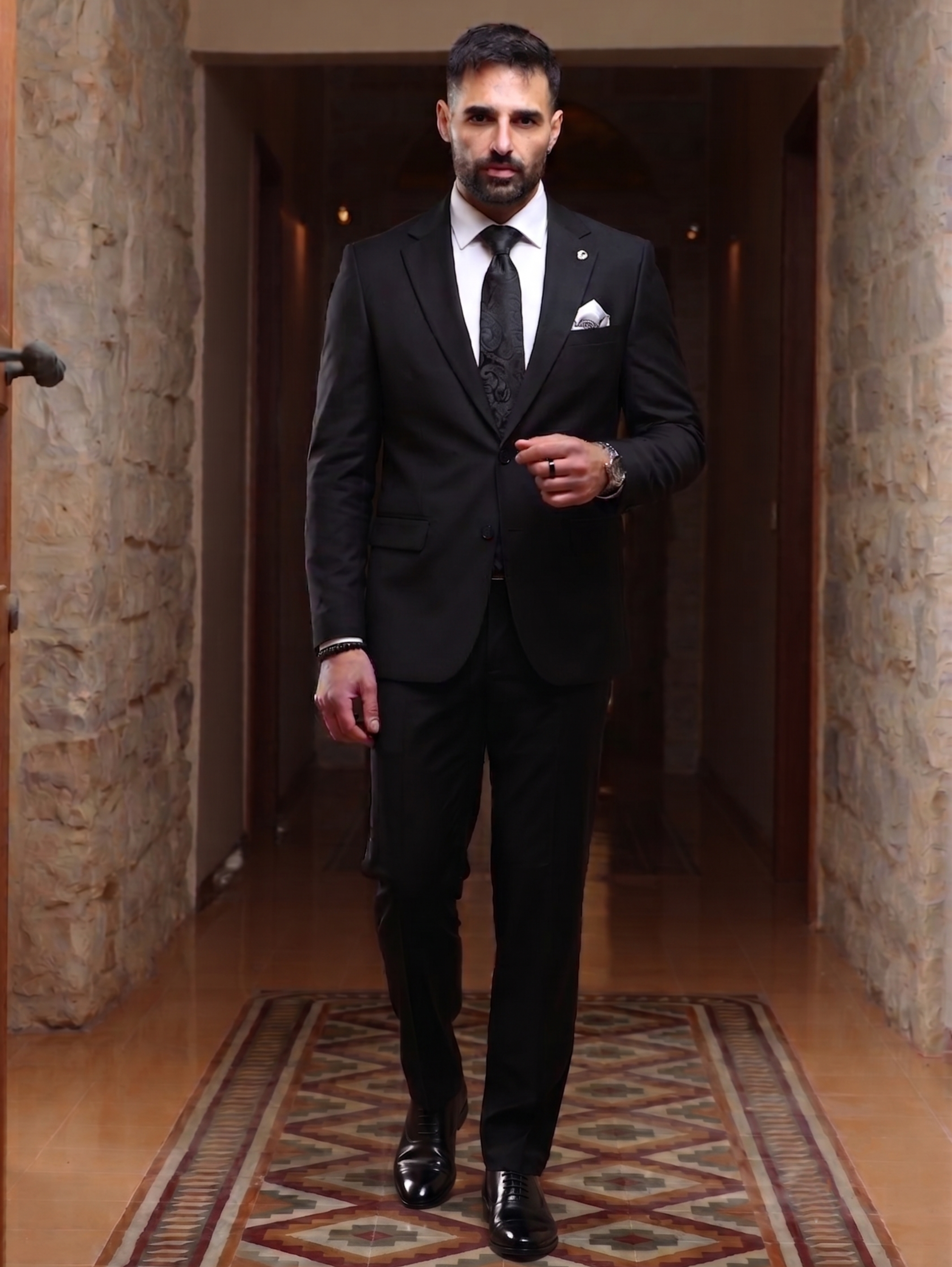 Black Lycra Slim Fit Formal Suit