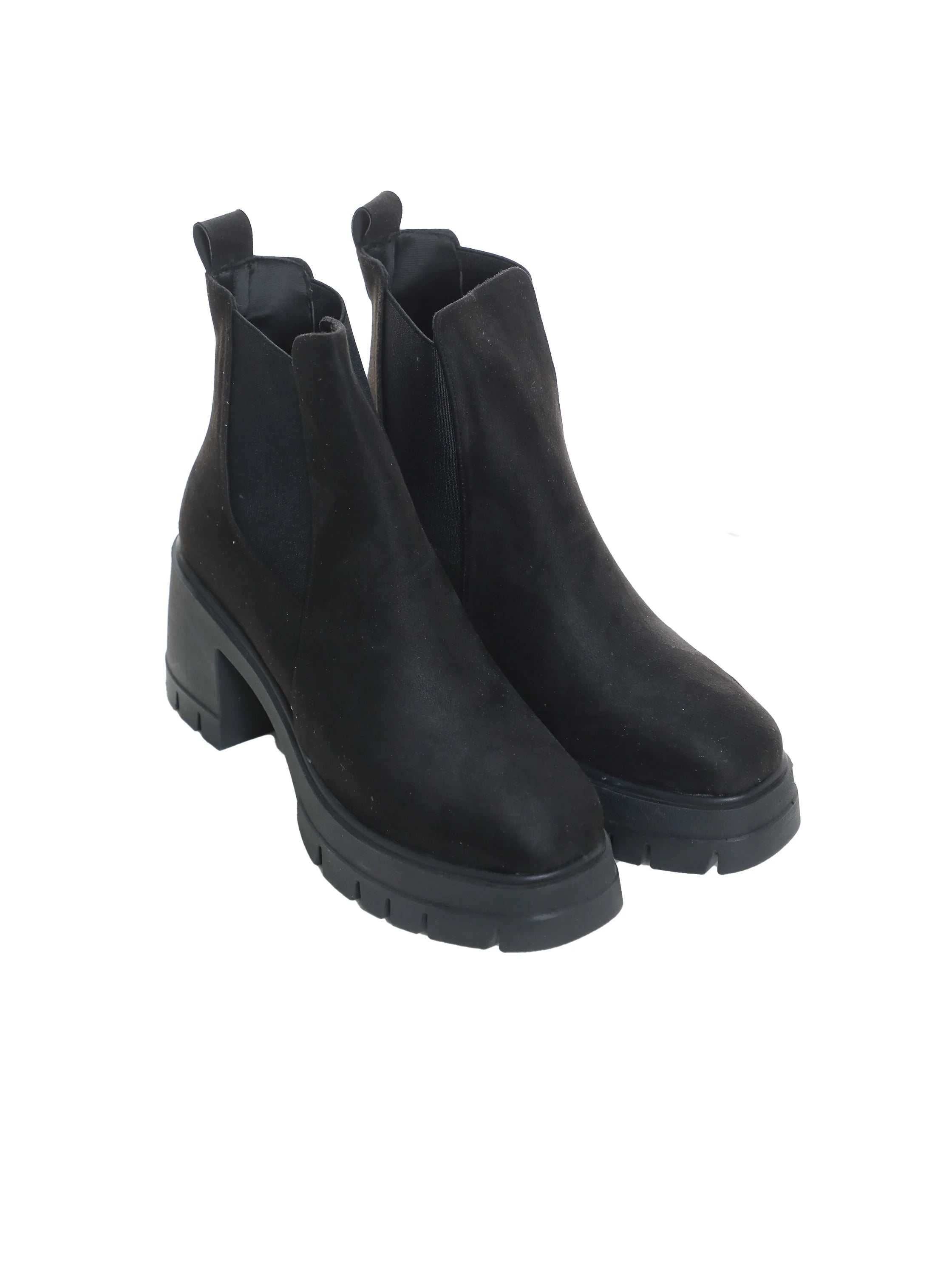 Black Ankle Boot With Western Style