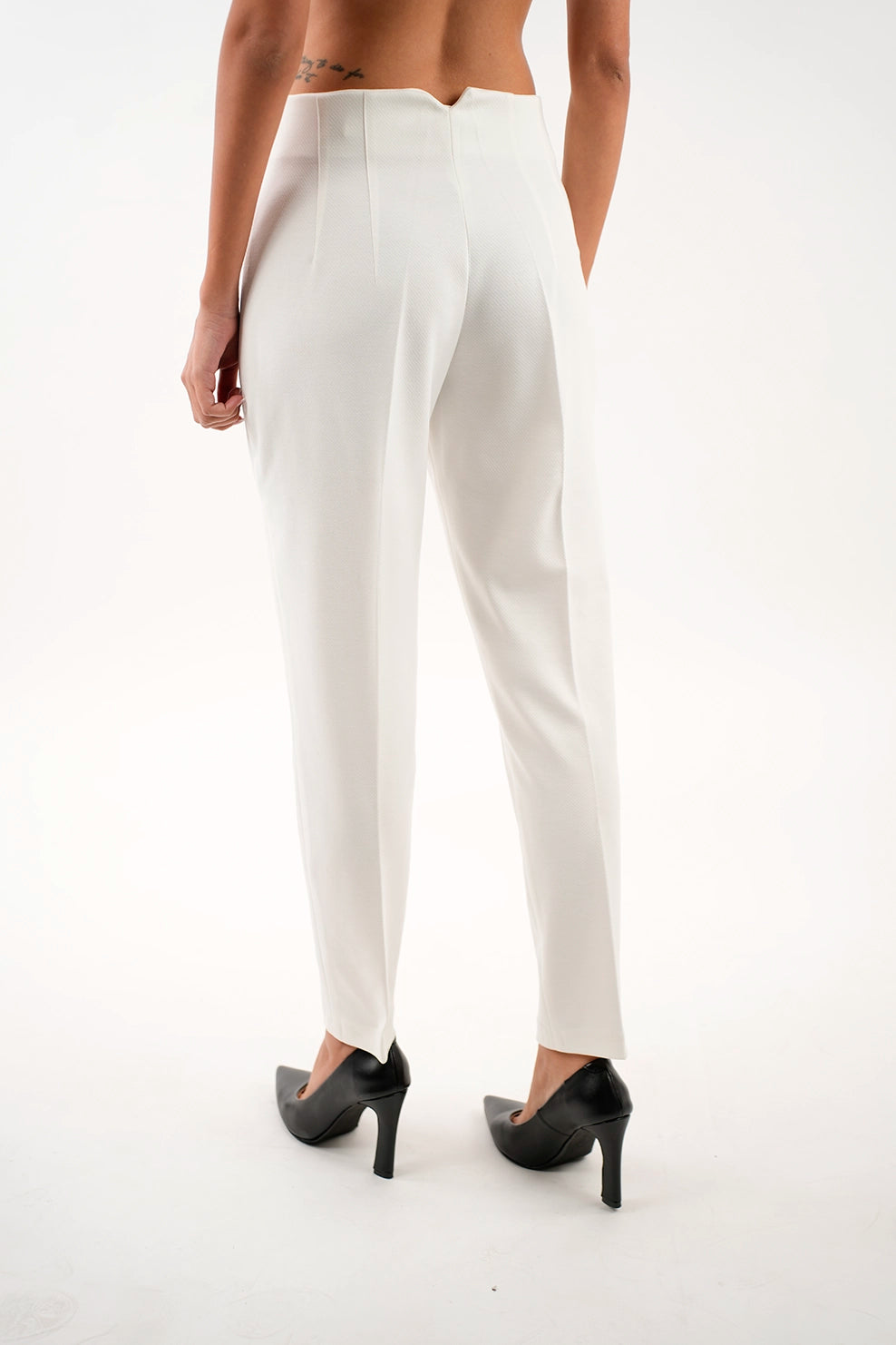 Off White Classy Pant With Zipper To Close