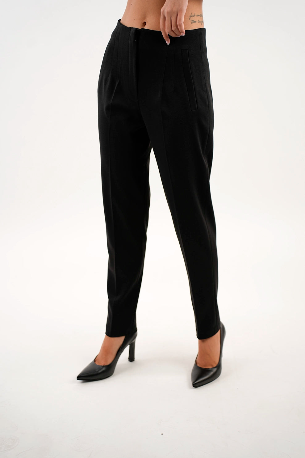 Black Classy Pant With Zipper To Close