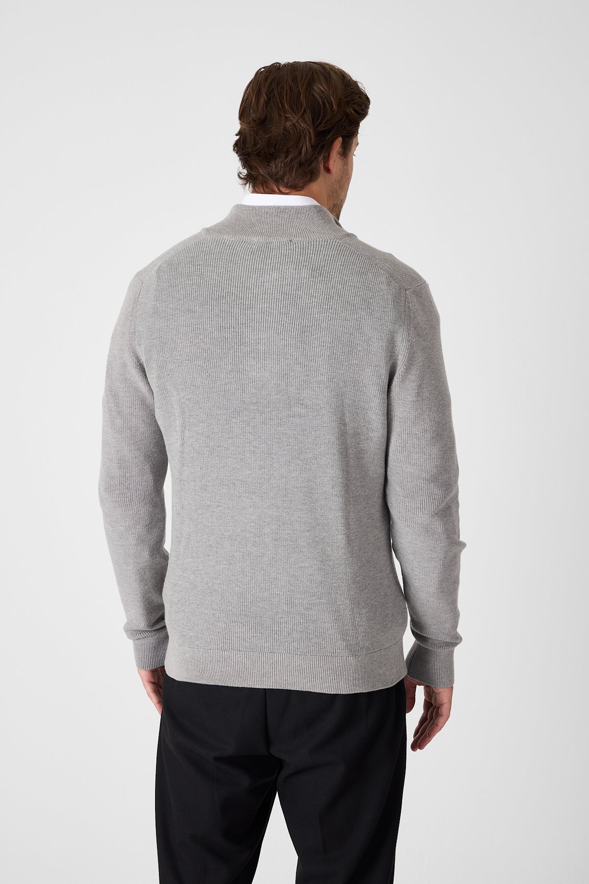 Casual Grey Quarter Zip Pullover With Contrast Collar Accent