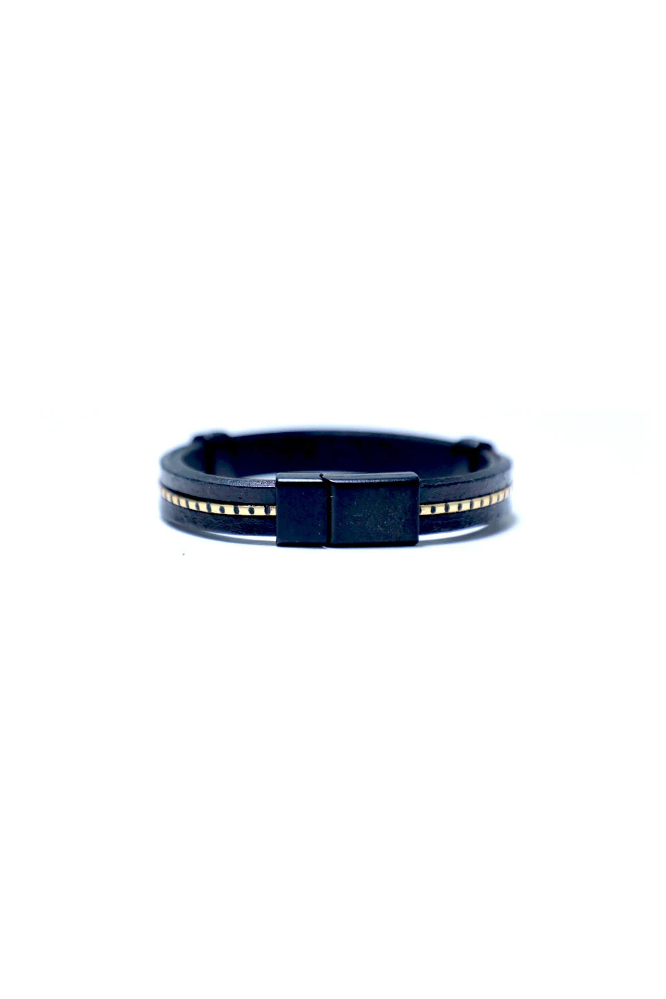 Bracelet With Magnetic Clasp For Easy Closure