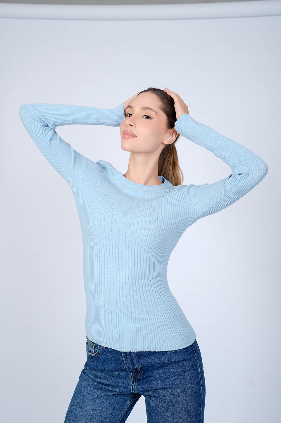 Round Neck Blue Ripped Knit Wear