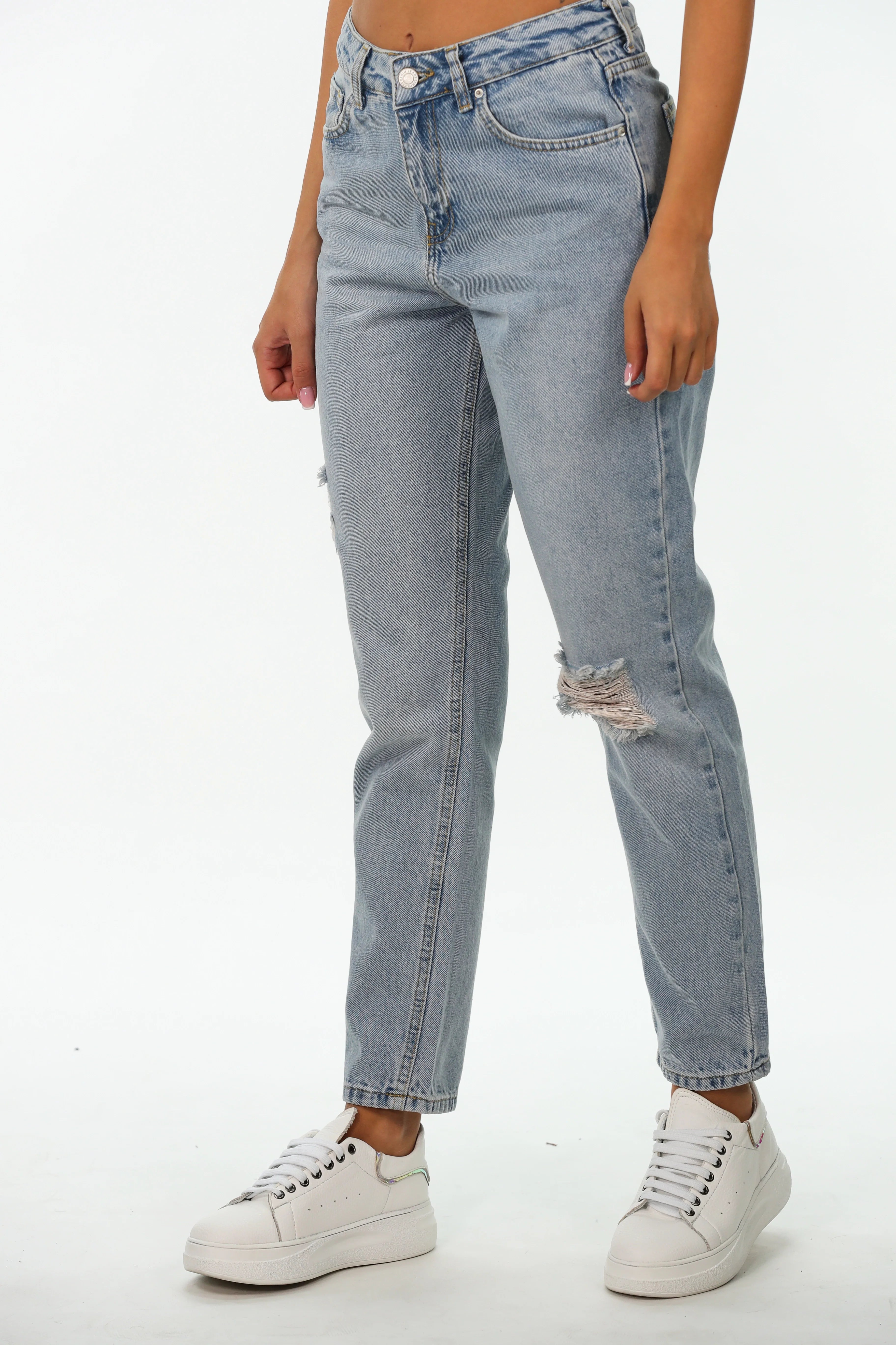 Mom Fit Light Blue Knee Ripped Jeans