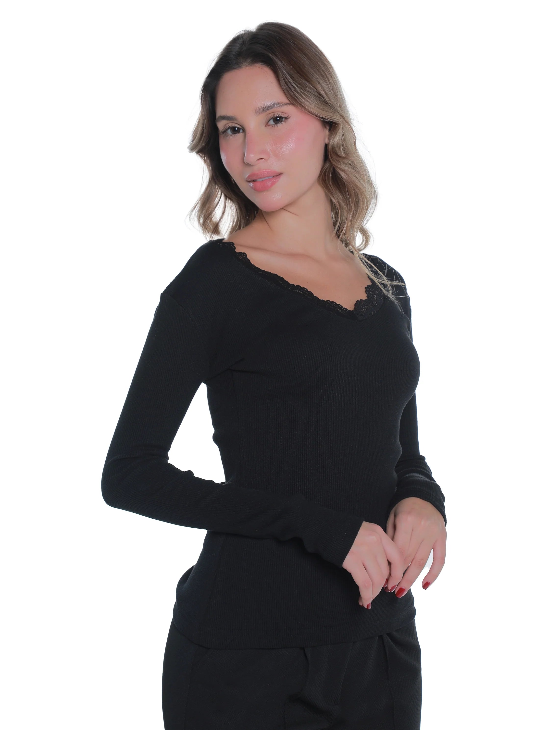 Long Sleeved Ribbed Black Top With Dentelle Neckling Design