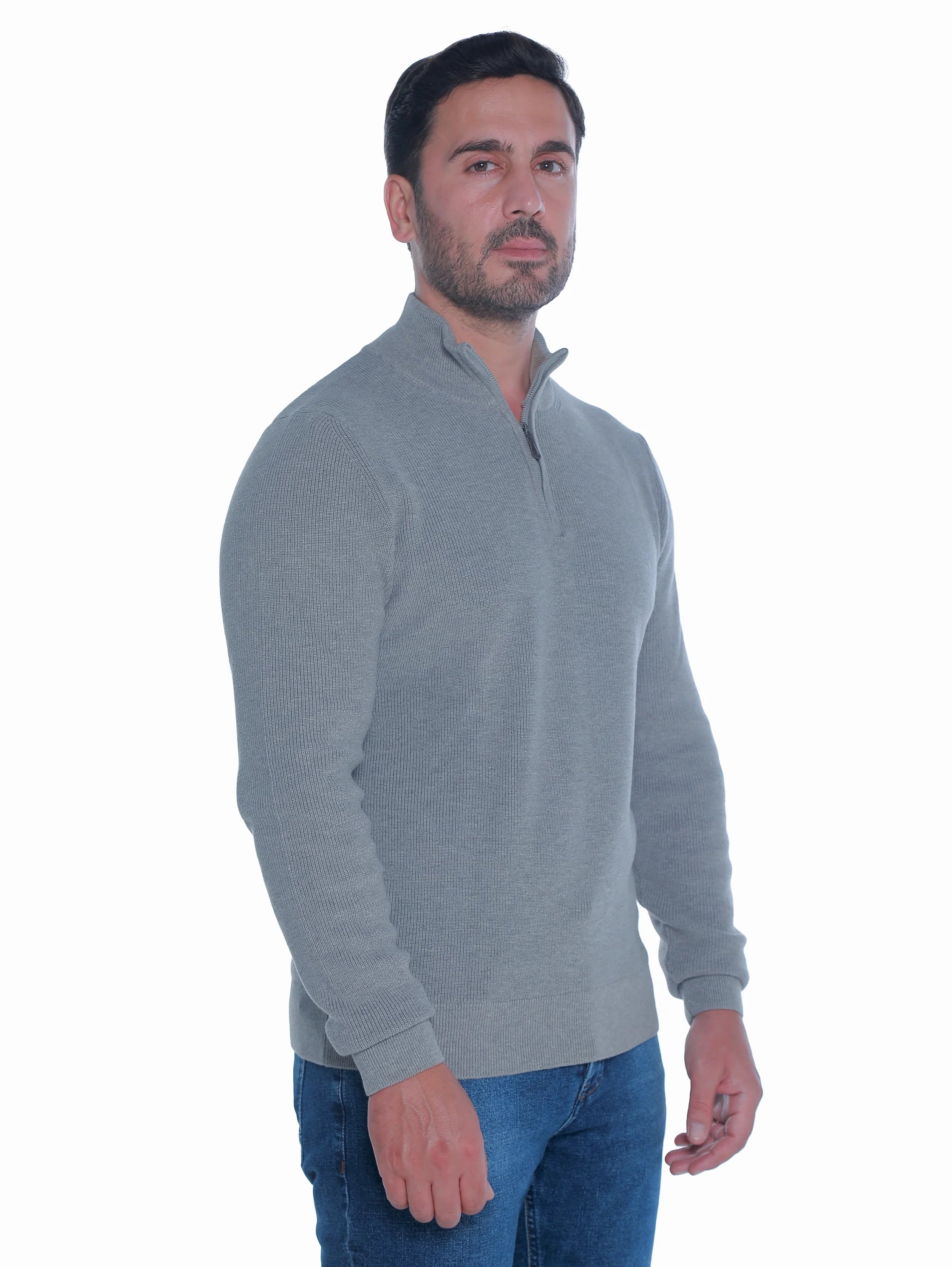 Long Sleeved Grey Pullover With Thin Ribbed Design