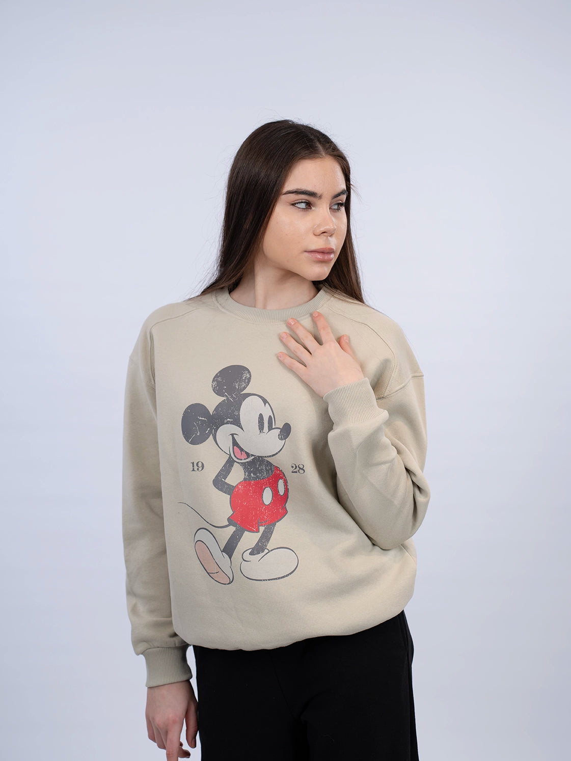 Light Green Casual Sweater With Cartoon Front Design