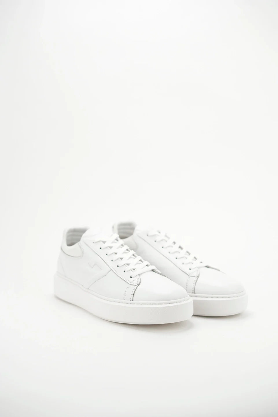 Leather White Shoes With White Insole