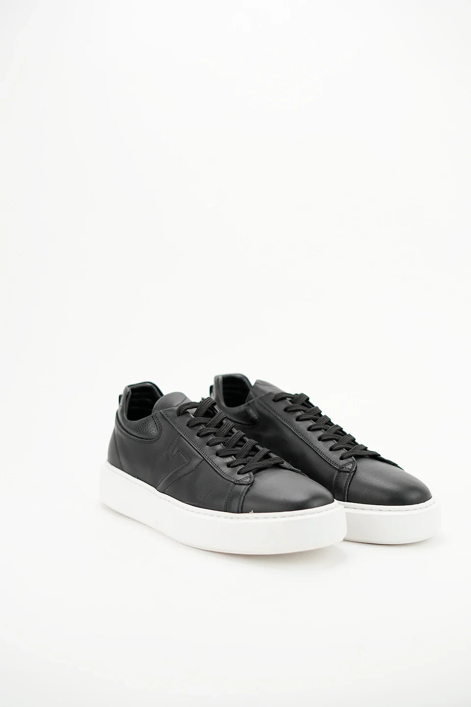 Leather Black Shoes With White Insole