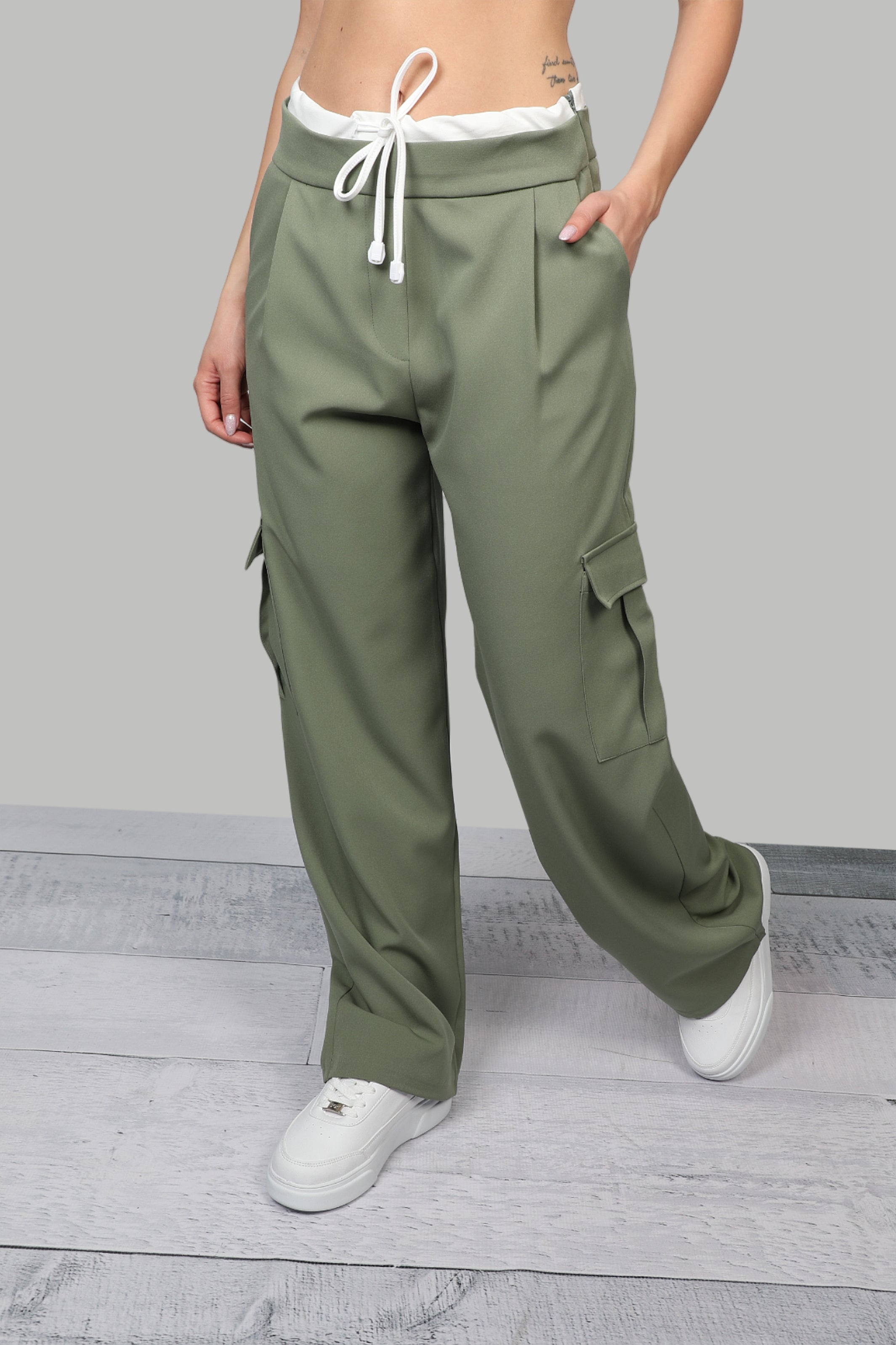 Sport Chic Cargo Olive Pants With Elastic Waist