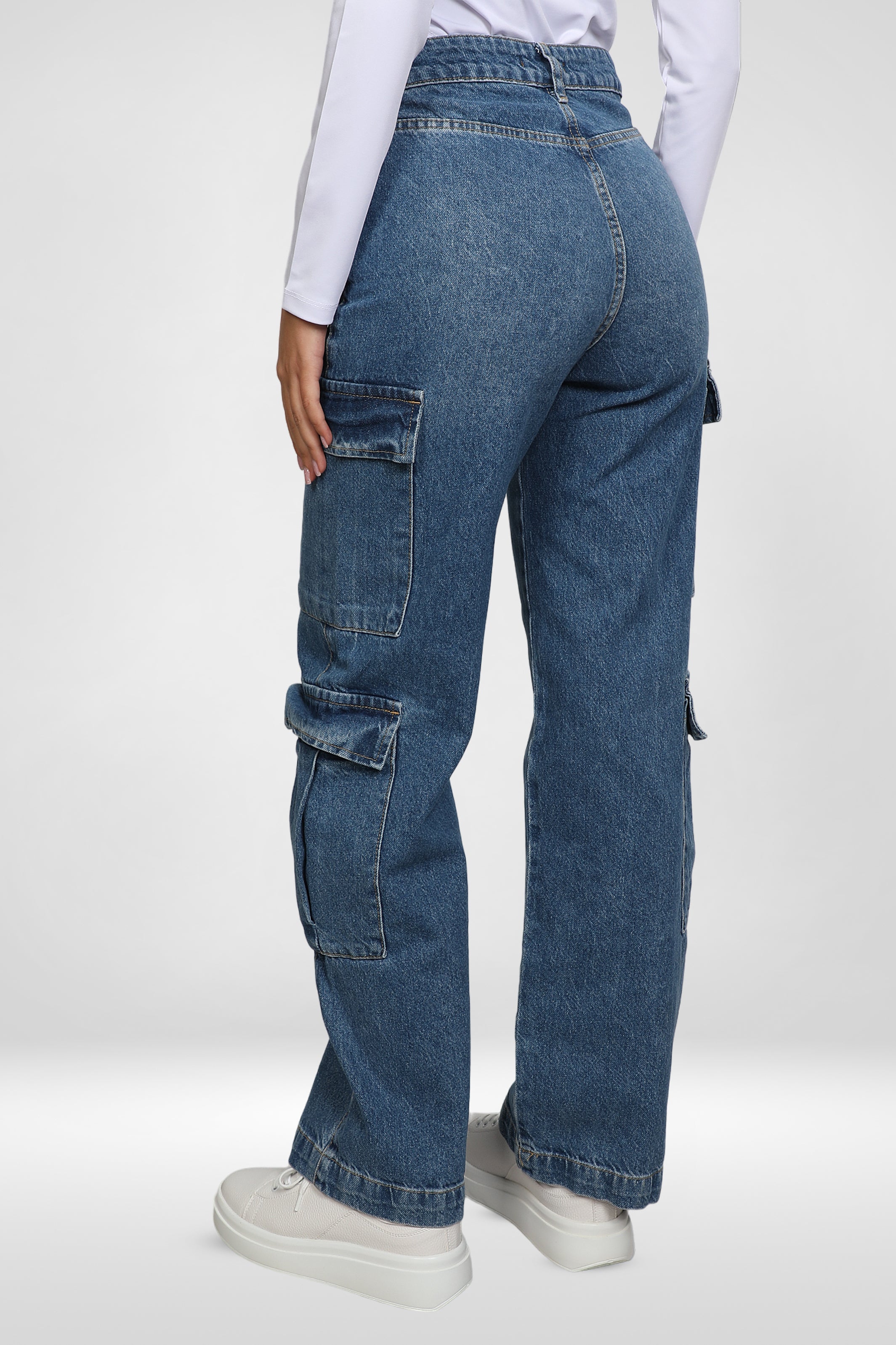 Women Wide-Leg Cargo Jeans