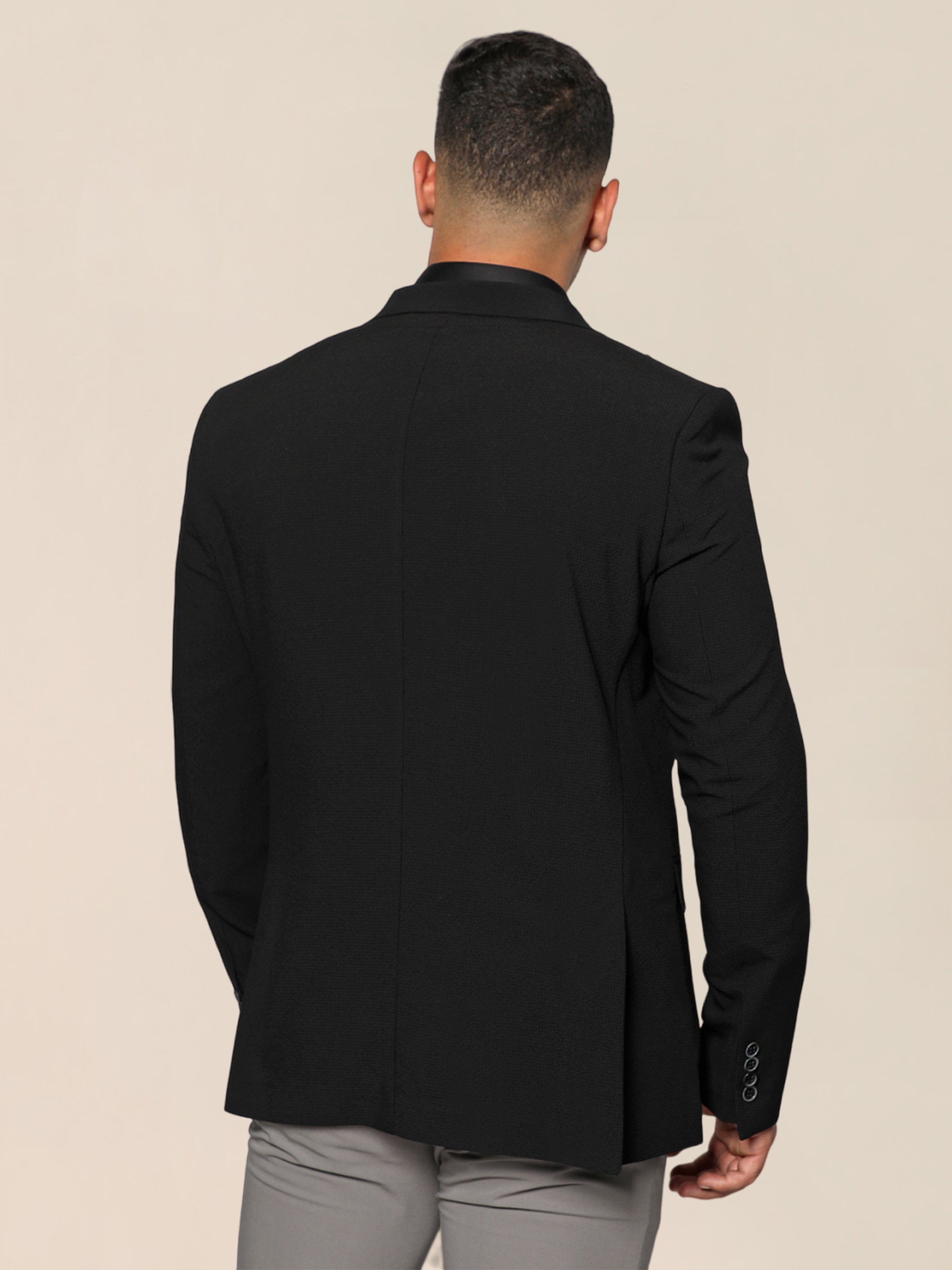 Men Black Slim-Fit Classy Buttoned Blazer
