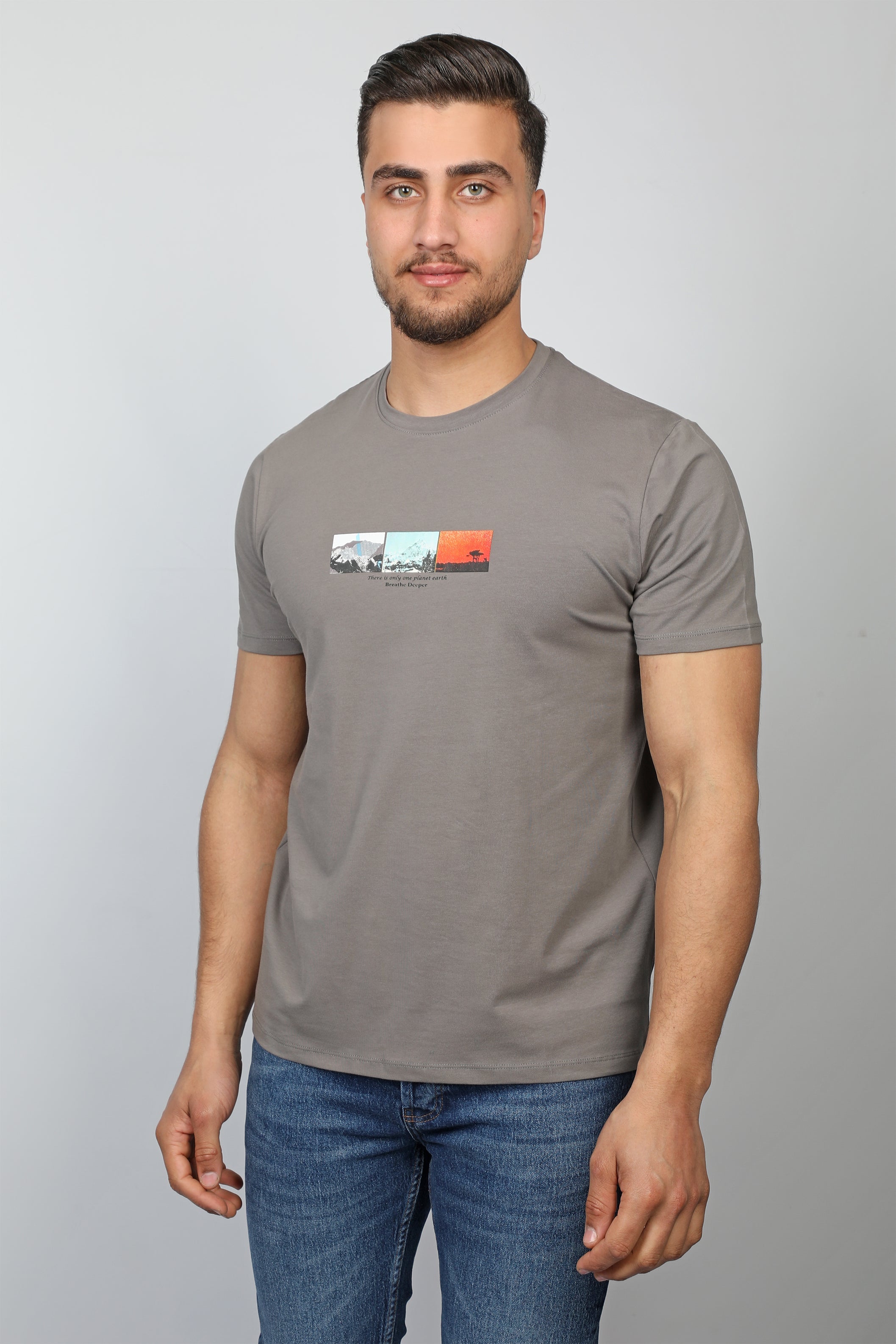 Men Light Grey T-shirt With Printed Front Design