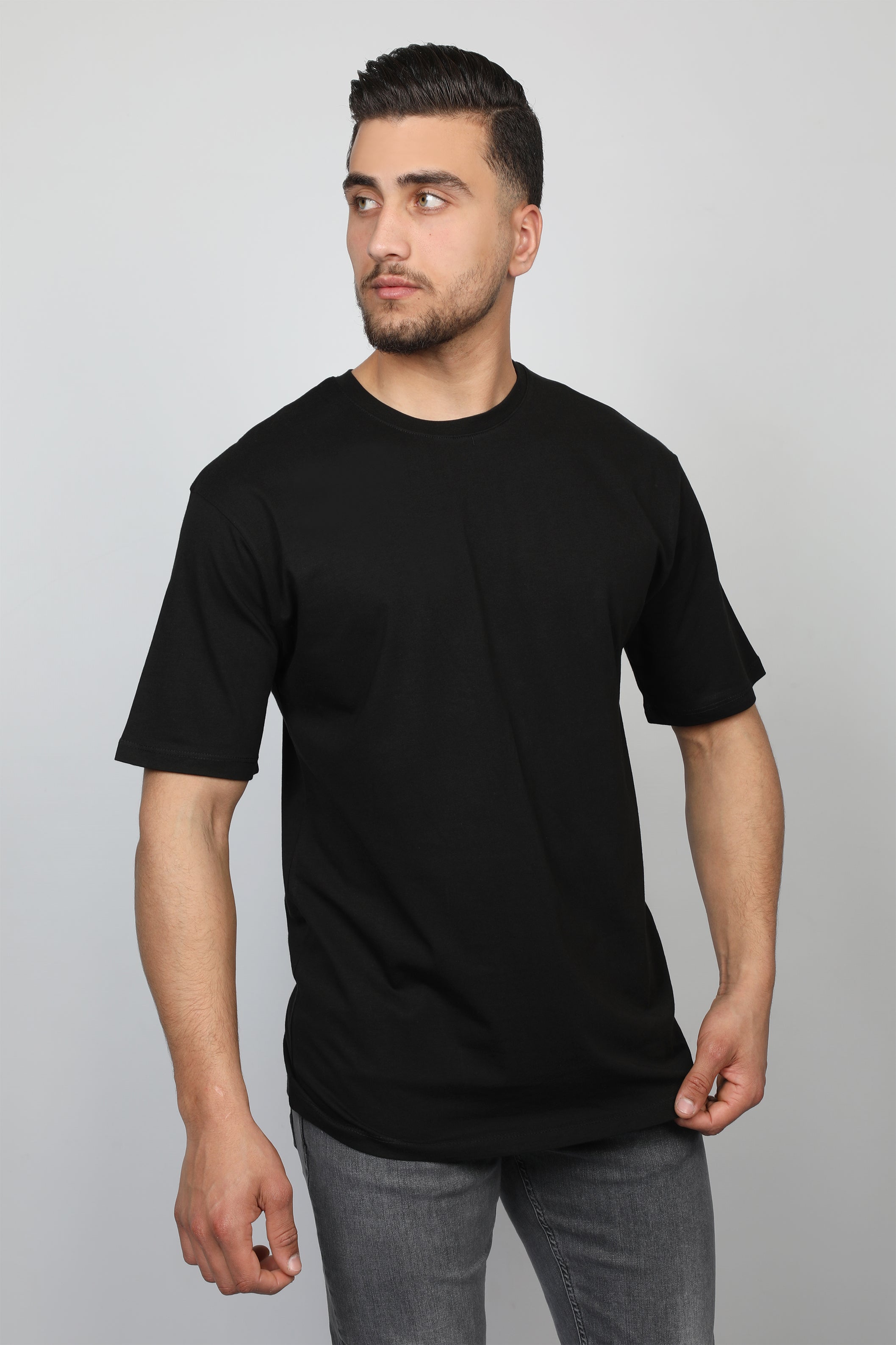 Men Black Plain T-shirt