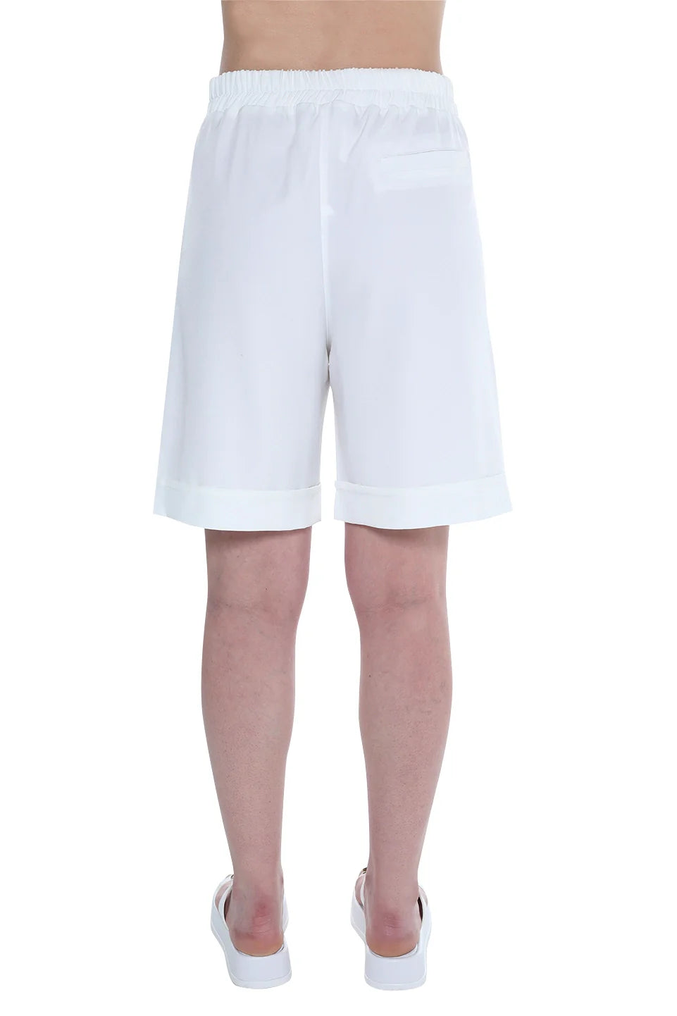 White Simple Short With Side Pockets