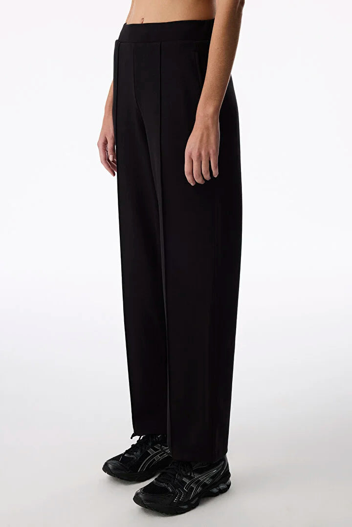 Penti Black Silky Touch Tapered Legging