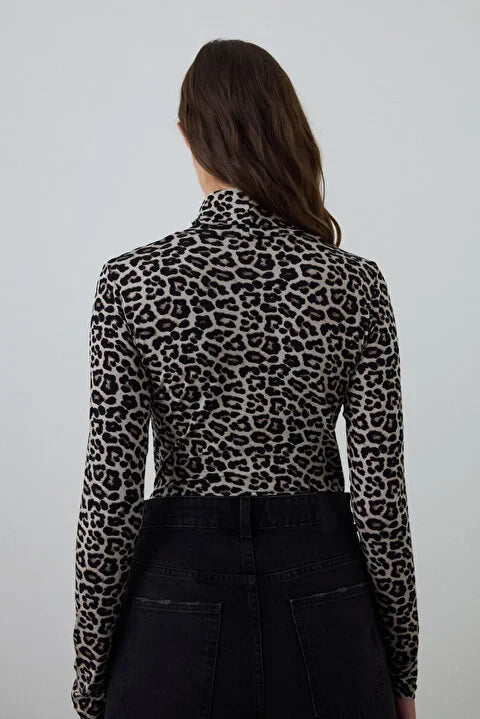 Penti Leopard Patterned Half Turtleneck Slim Fit Top