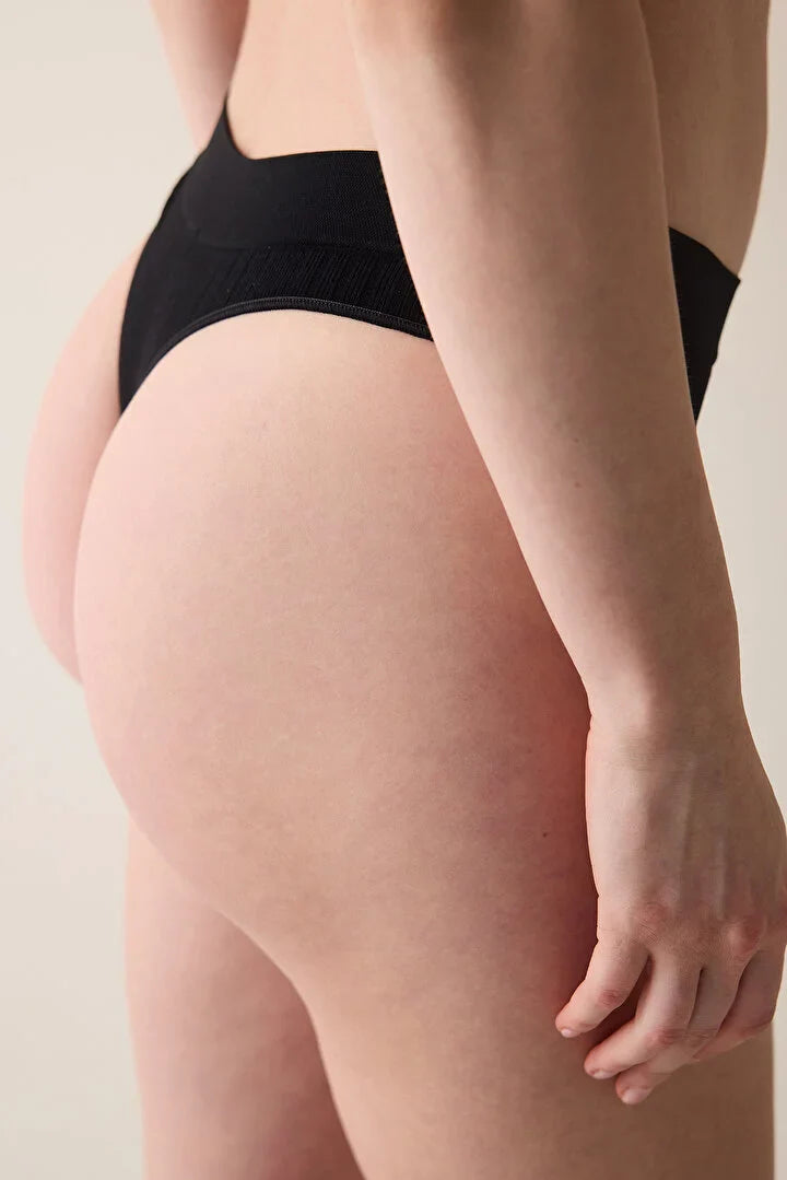 Penti Seamless Black Thong Panties