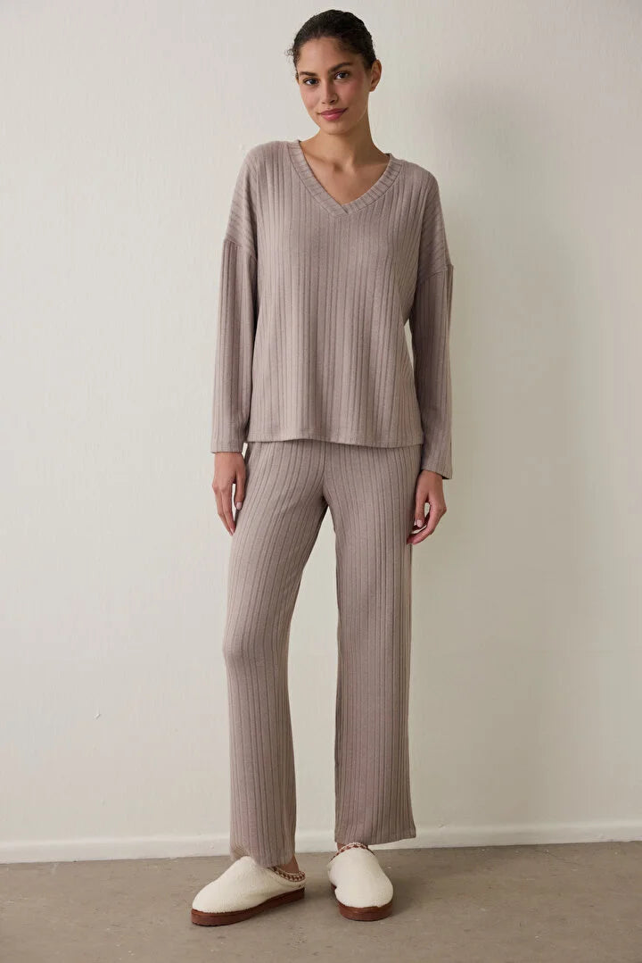 Penti Latte Mocha Soft V-Neck Long Sleeve Pajama Set