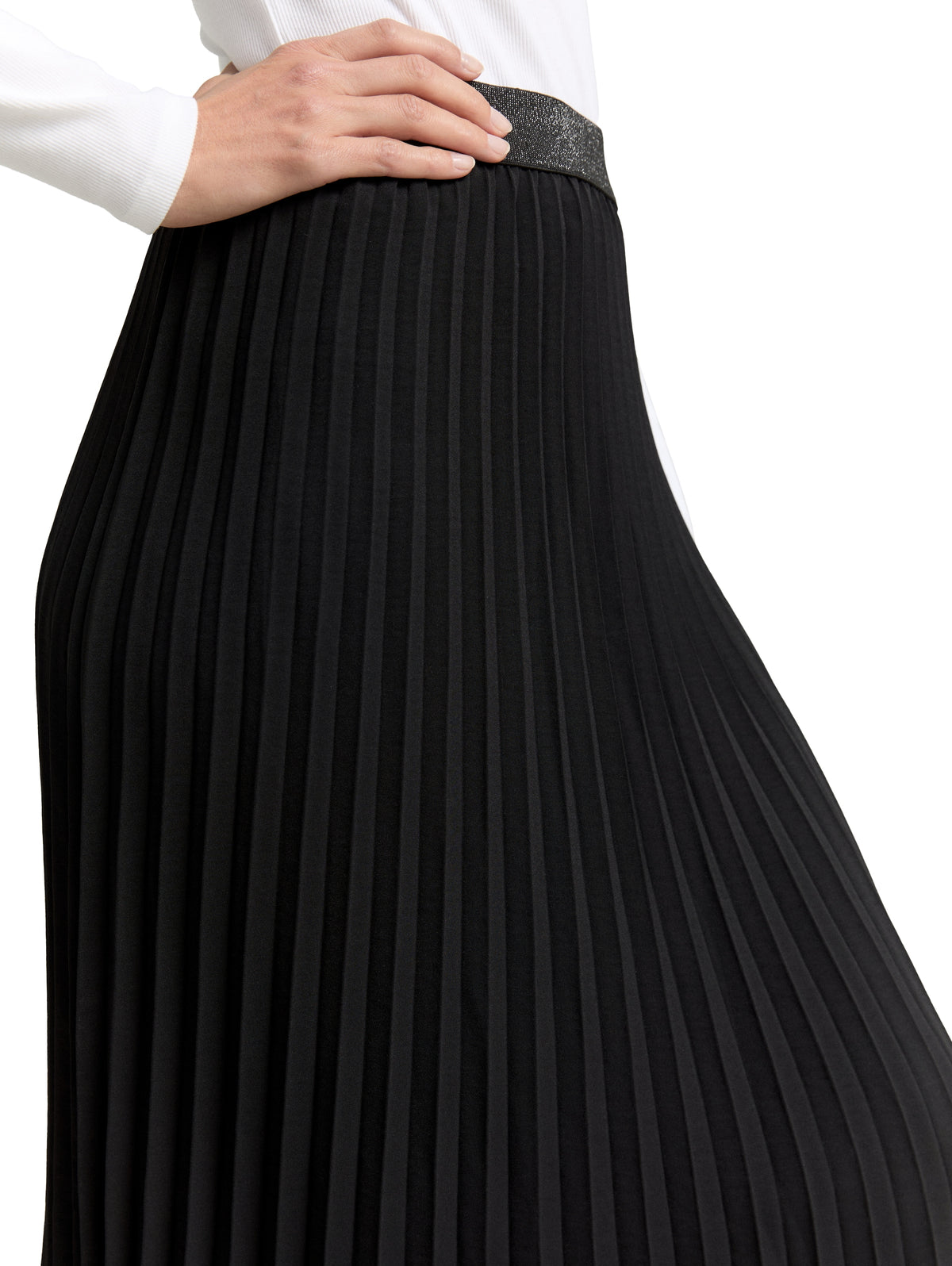 Tom Tailor Black Pleated Midi Skirt with Glitter Details