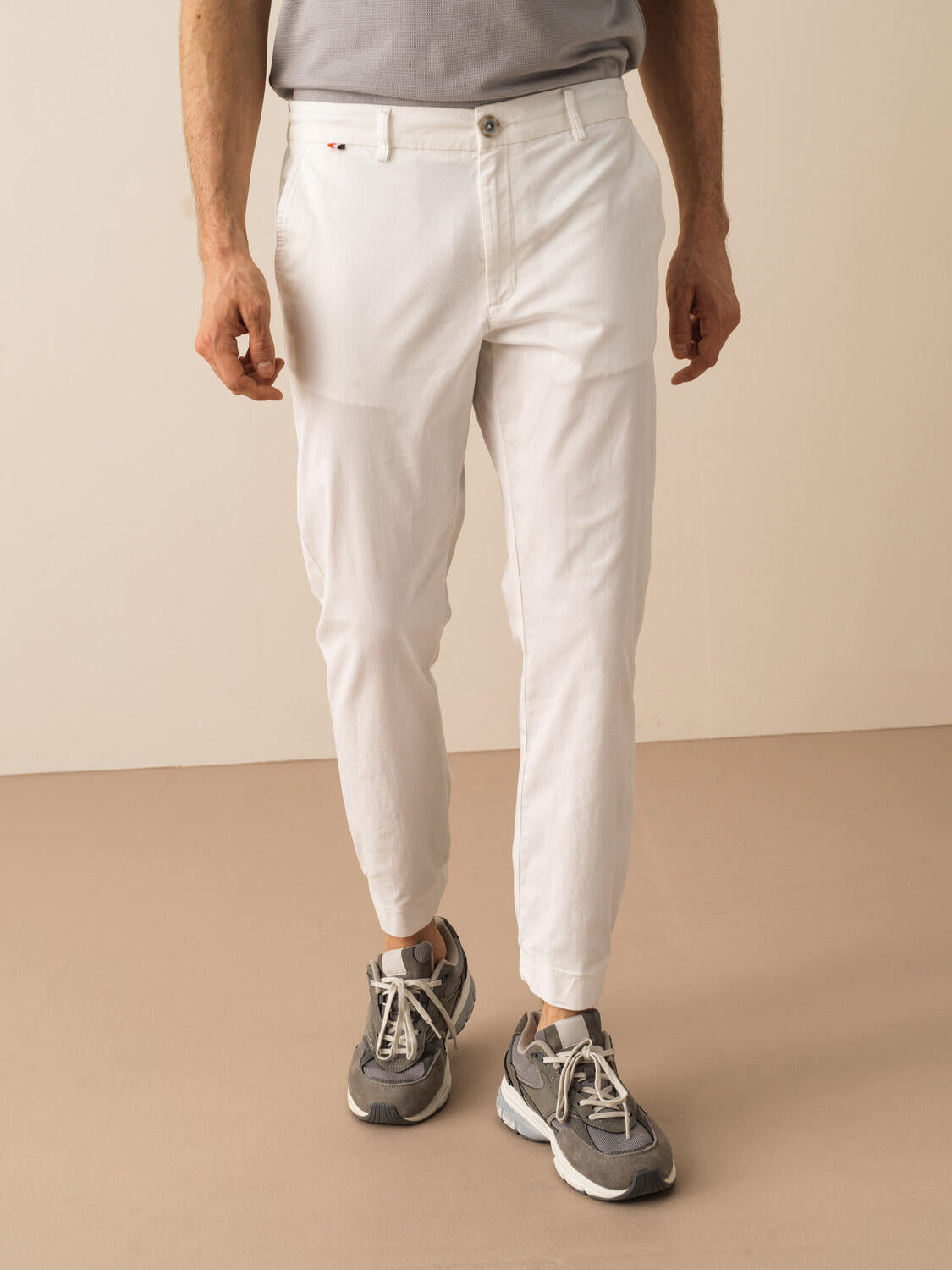 Men White Slim-Fit Casual Chino Pants