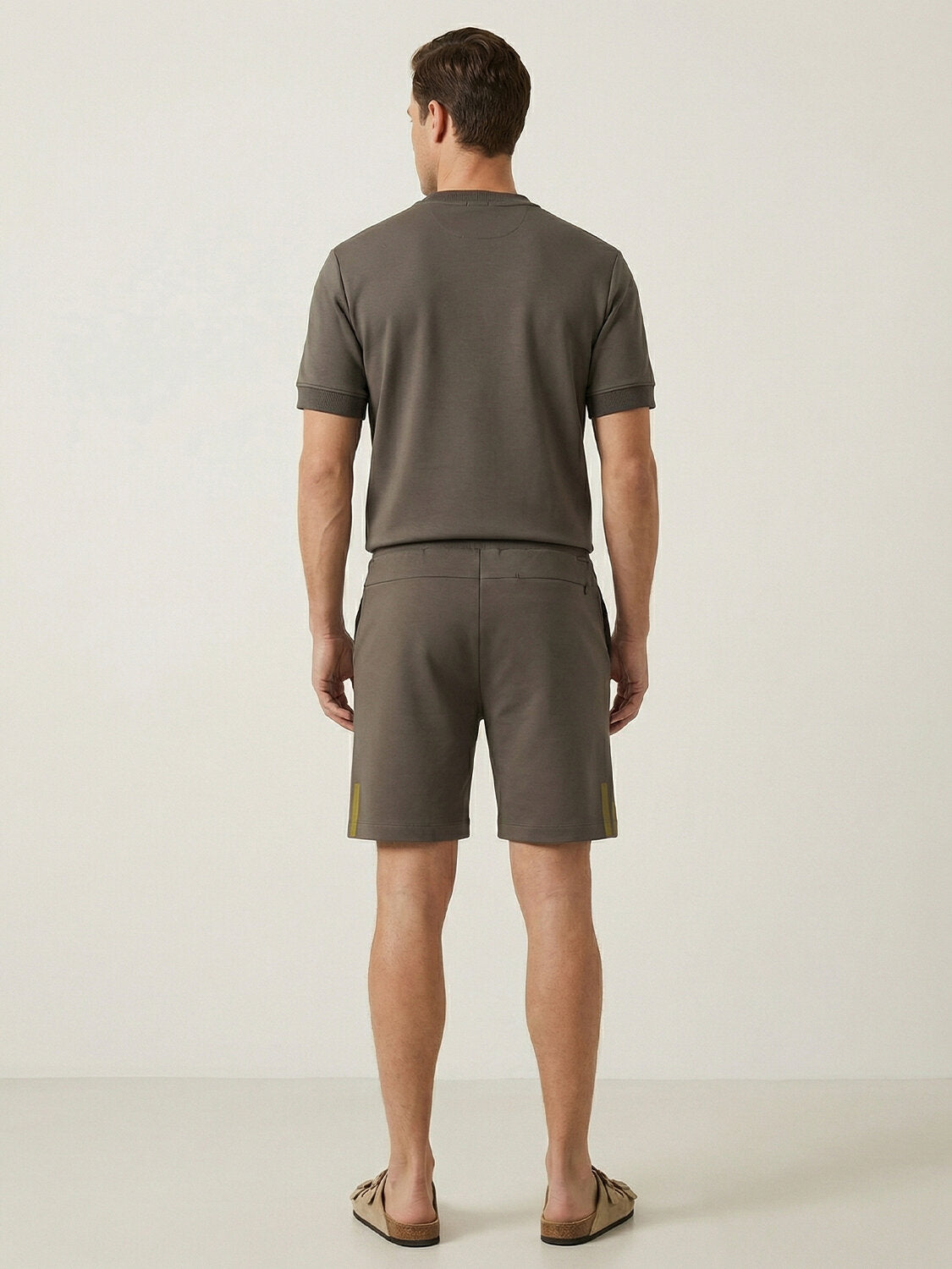 Xint Olive Regular Fit Short