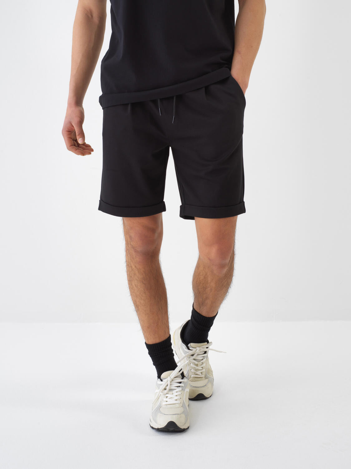 Xint Black Cotton Short With Elastic Waist