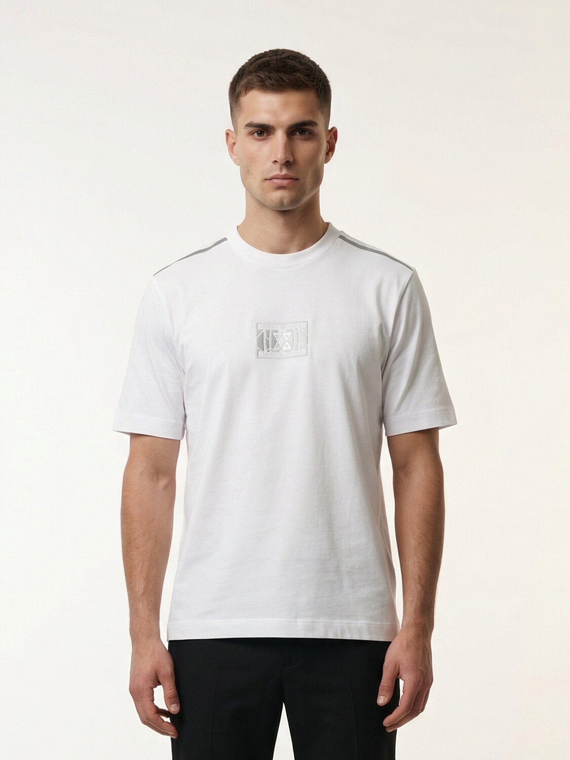 Xint White Round Neck T-Shirt