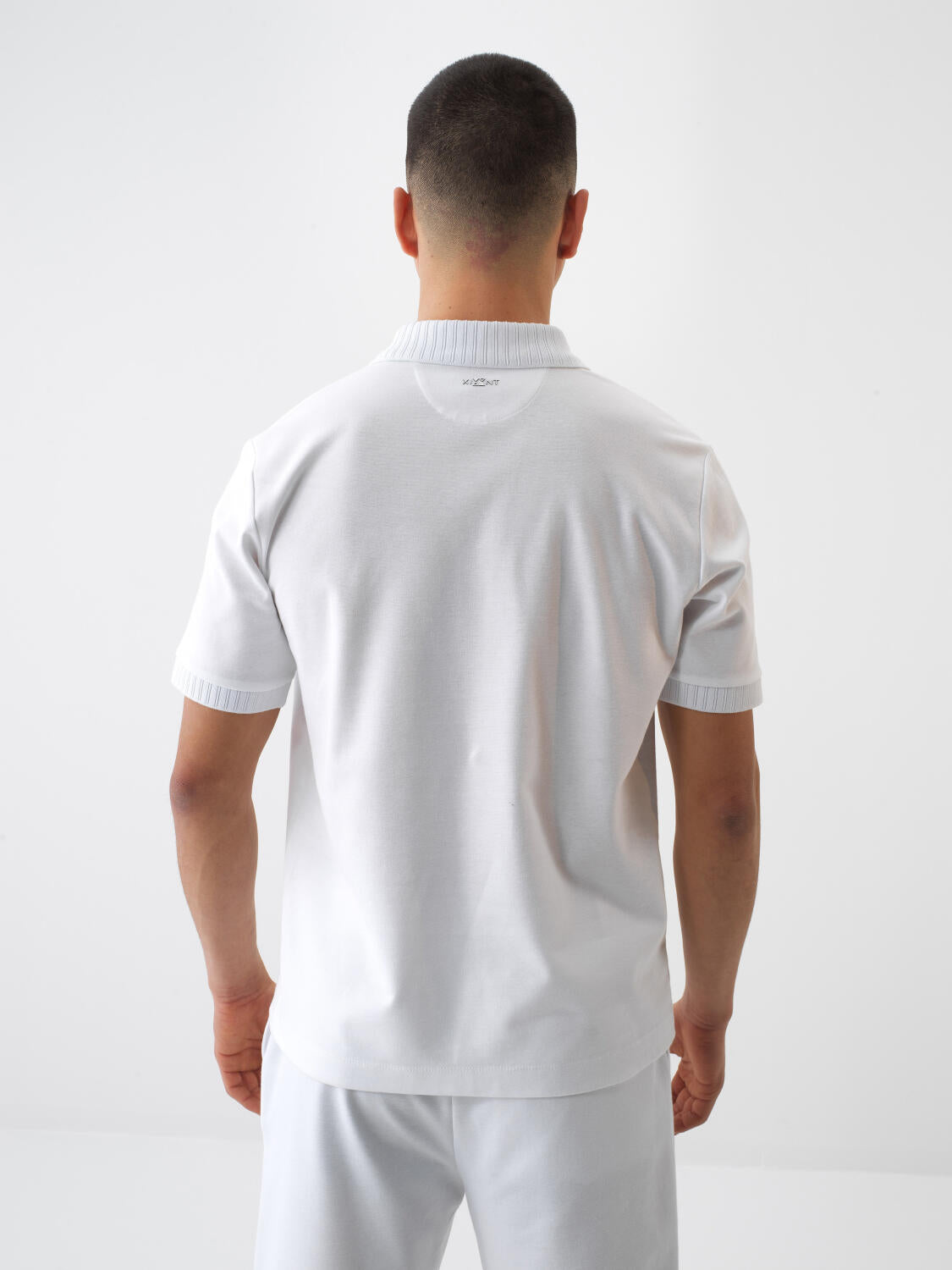 Xint White Regular Fit Cotton Polo With Collar Design