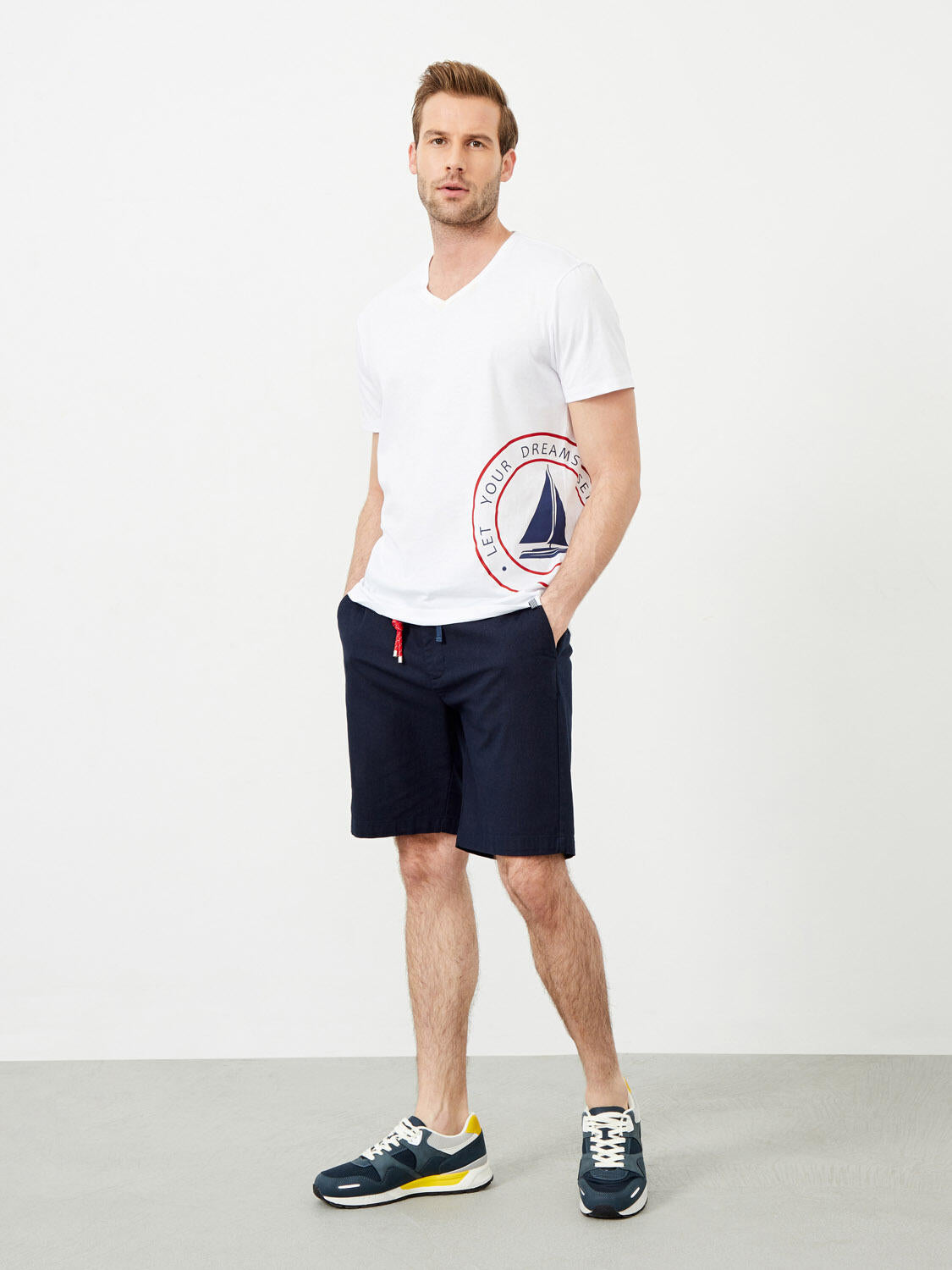 Men White Casual T-shirt With Sailor Design