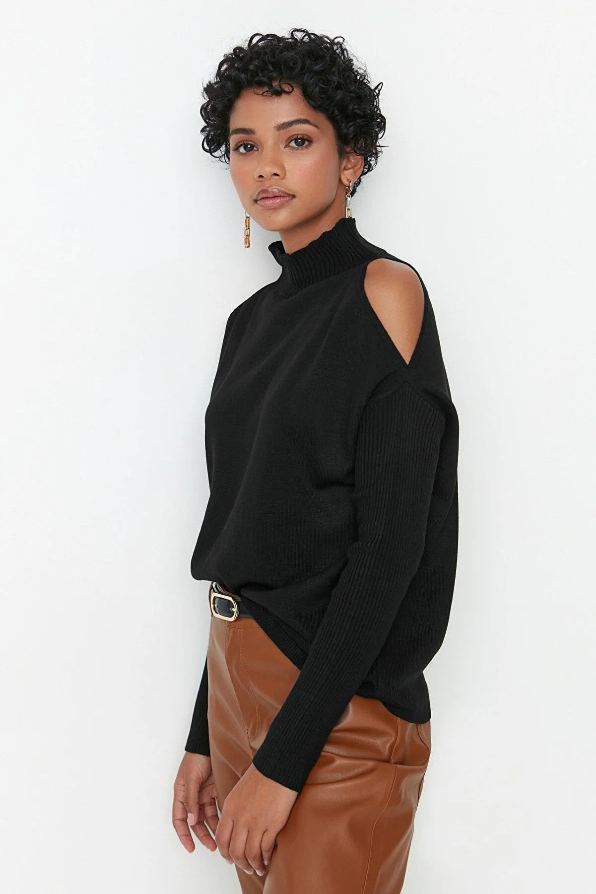Trendyol Cut-out Black Stylish Sweater