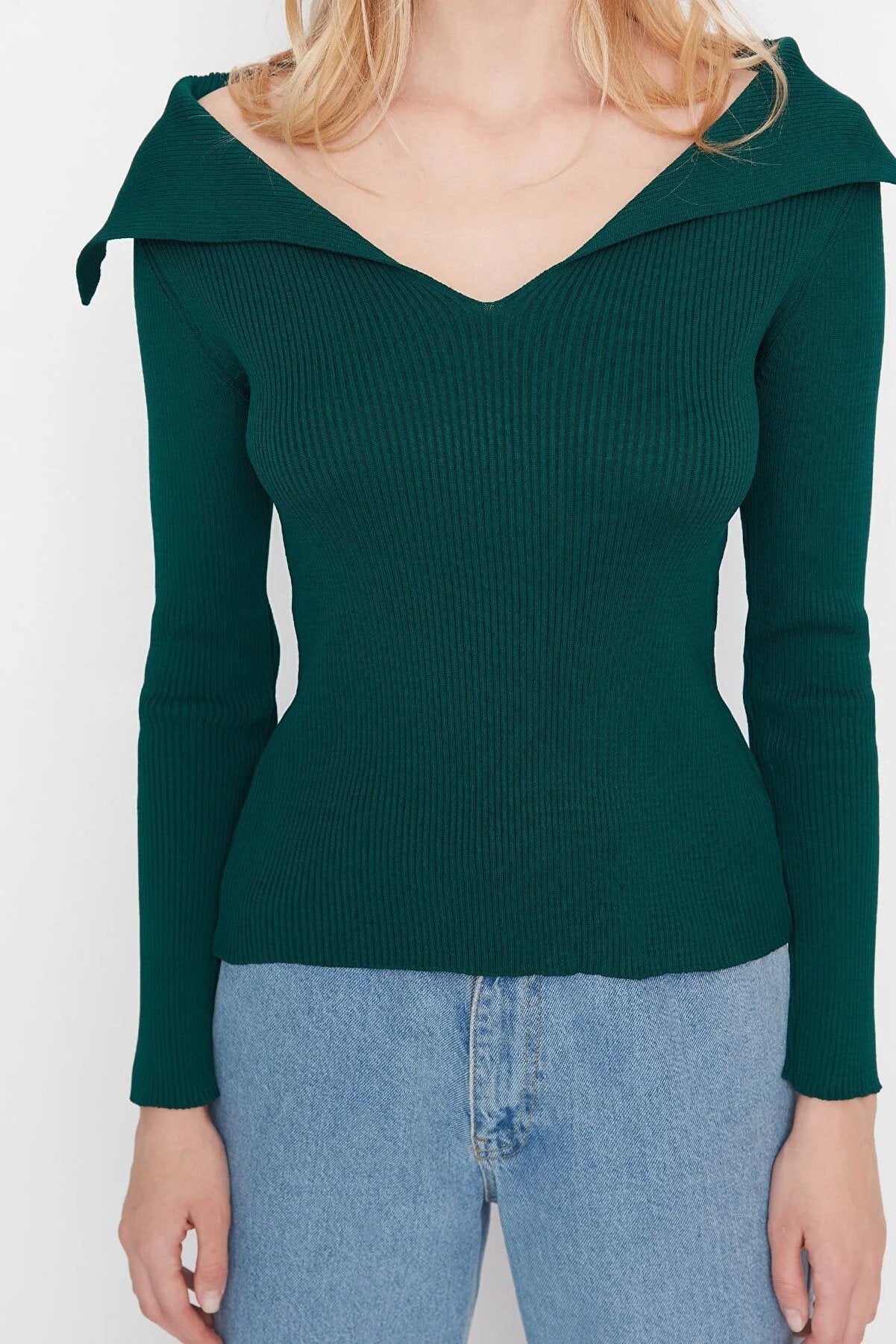 Trendyol Turn-down Collar Styled Green Sweater