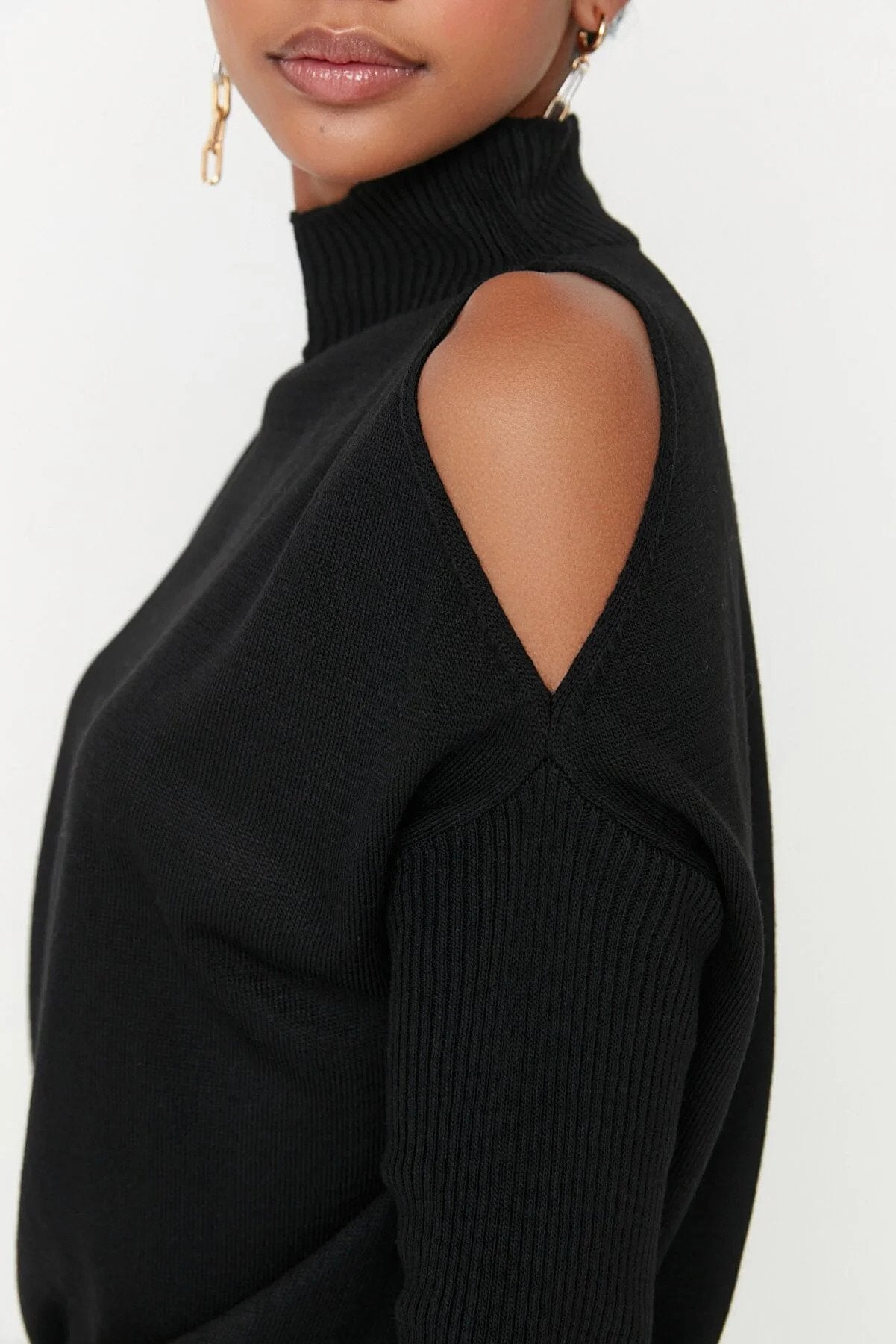 Trendyol Cut-out Black Stylish Sweater