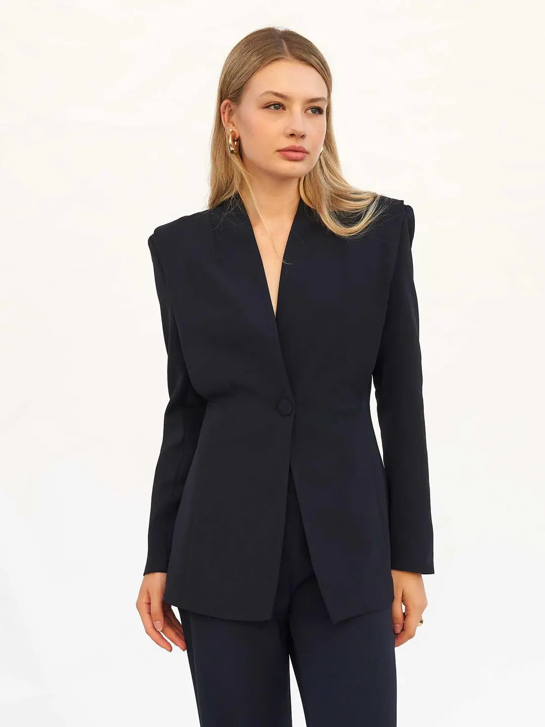Black Single-Breasted Blazer