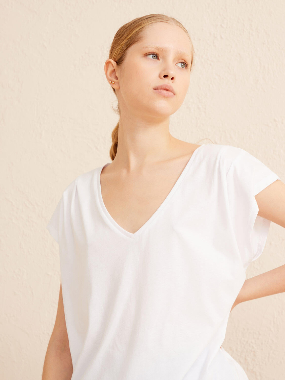 Xint White Regular Fit Cotton T-Shirt