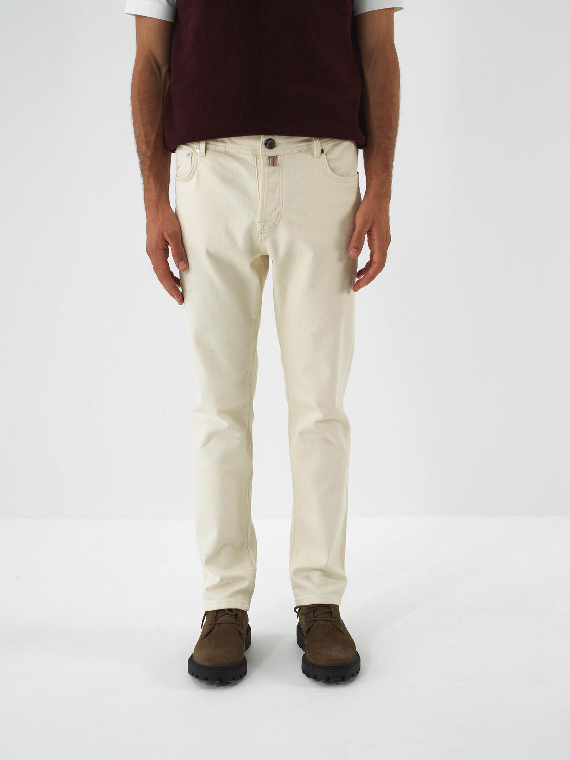 Xint Off.White Natural Cotton Textured Slim Flit Denim Trousers