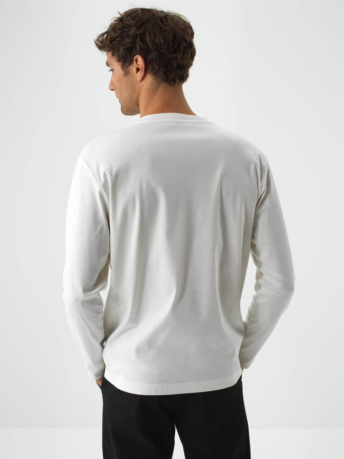 Xint Off.White Textured Regular Fit T-Shirt